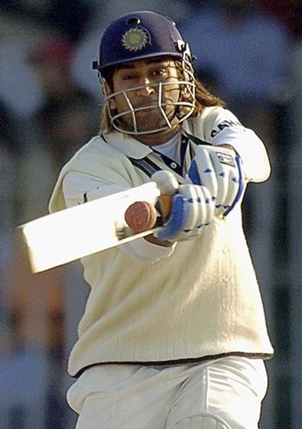 Mahendra Singh Dhoni on the attack, Pakistan v India, 2nd Test, 3rd day, Faisalabad, January 23, 2006