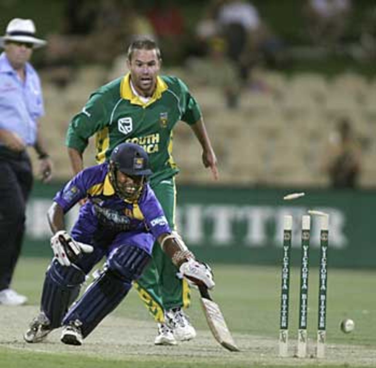 Malinga Bandara is run out for a duck by Andrew Hall, South Africa v Sri Lanka, 6th match, VB Series, Adelaide, January 24, 2006