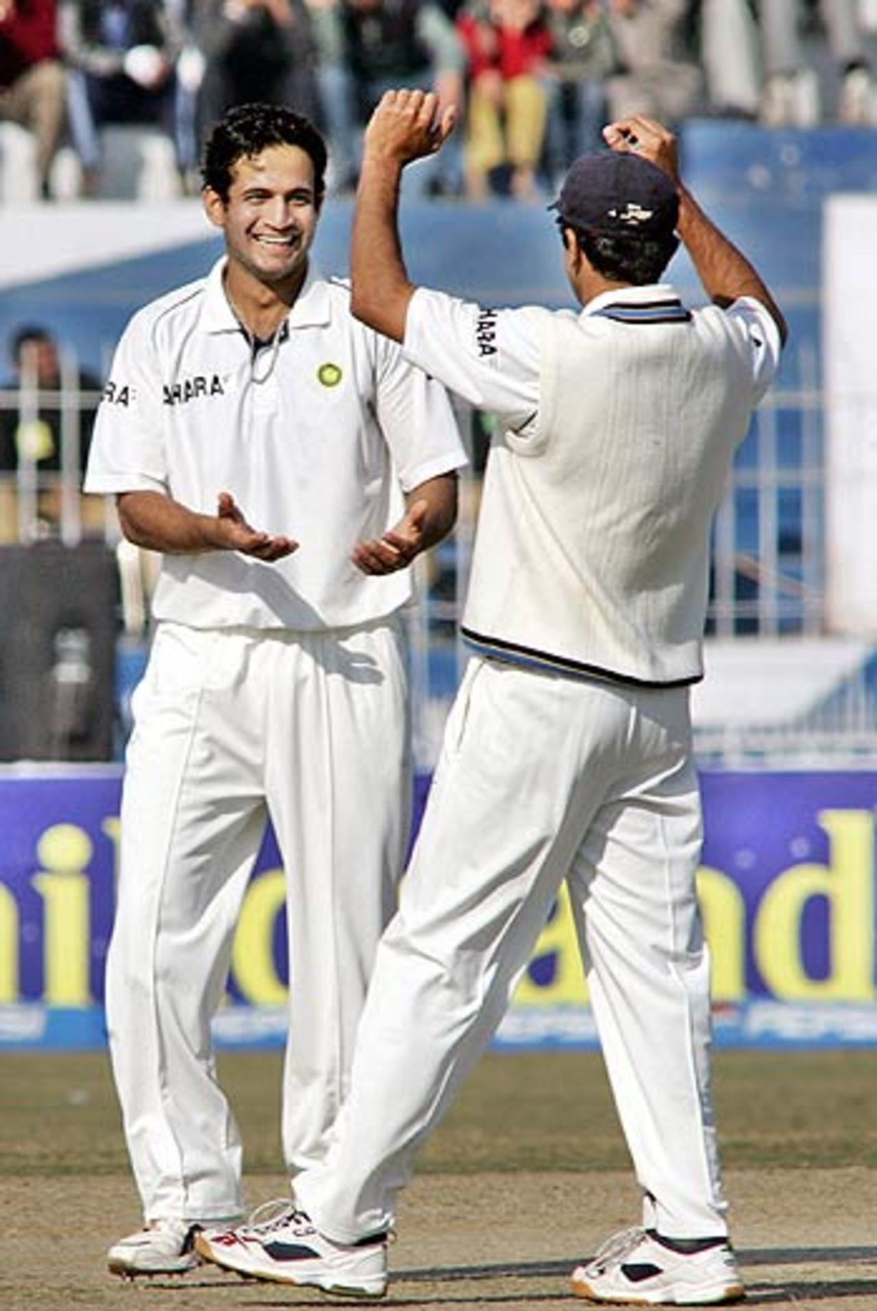 Irfan Pathan celebrates the wicket of Kamran Akmal, Pakistan v India, 2nd Test, Faisalabad, 5th day, January 25, 2006