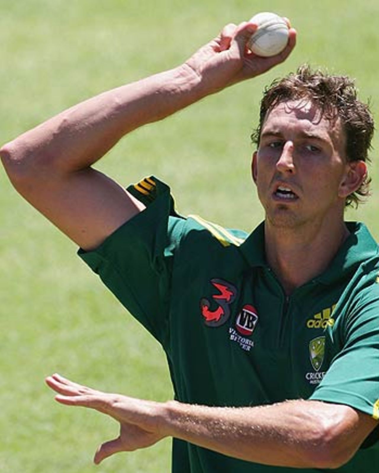 Brett Dorey puts in the hard yards ahead of the game against Sri Lanka, Perth, January 28, 2006