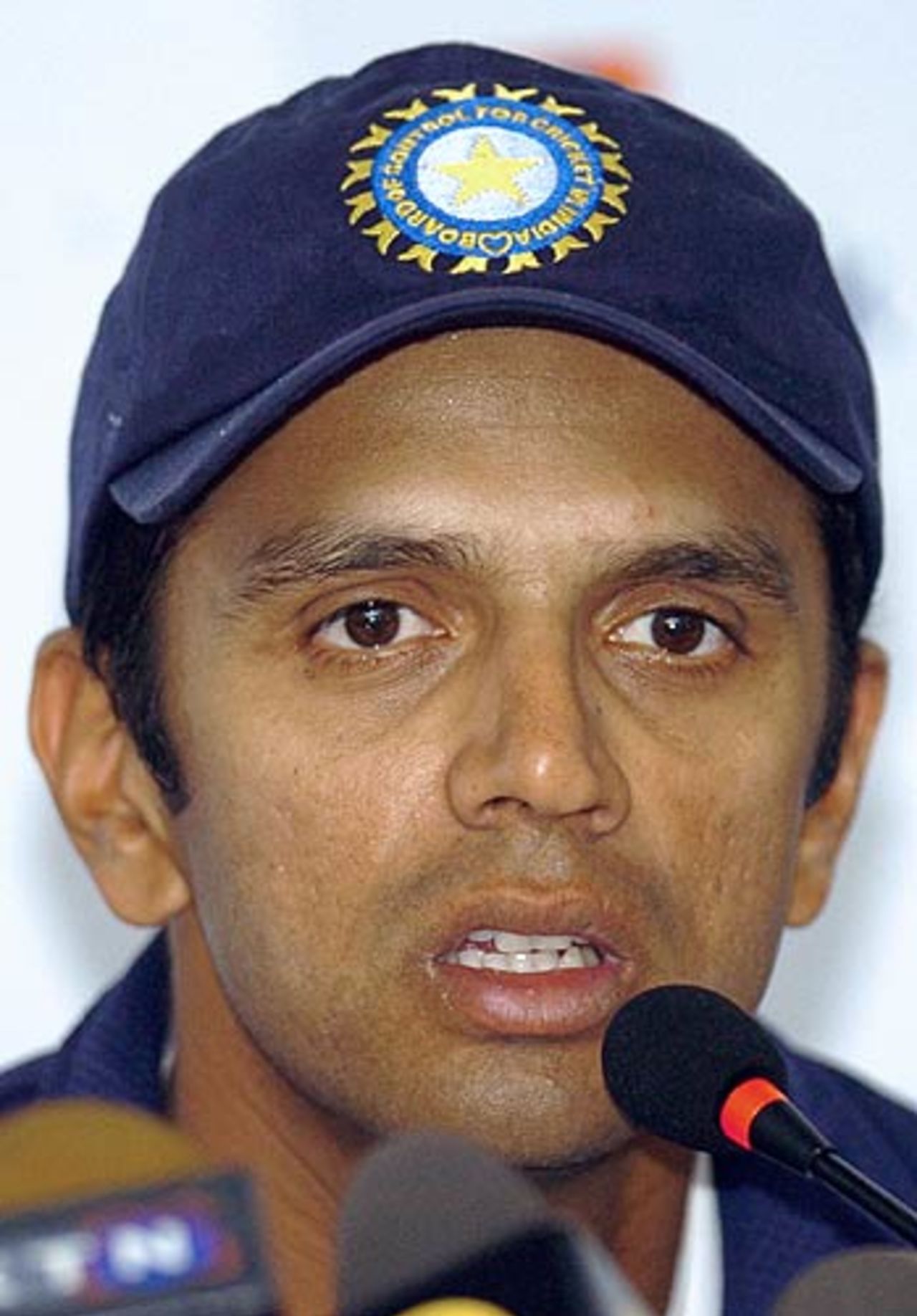 Rahul Dravid addresses the media ahead of the third Test at Karachi, January 28 2006