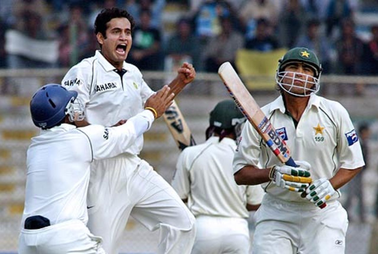 Irfan Pathan is on a hat-trick after dismissing Younis Khan, India v Pakistan, 3rd Test, Karachi, 1st day, January 29, 2006