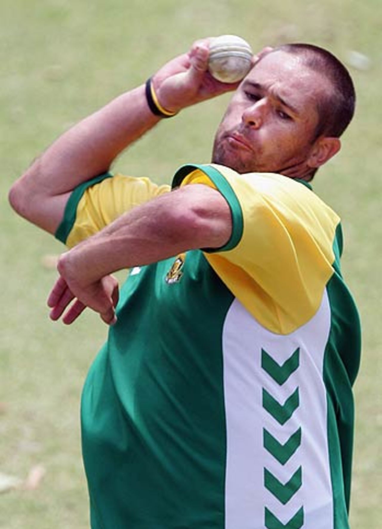 Andrew Hall bowls at a net session, Perth, January 30, 2006