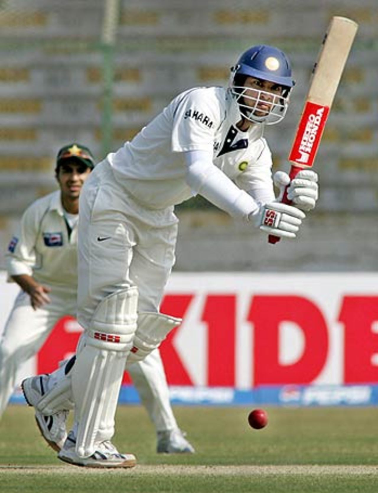 Yuvraj Singh top-scored for India with 45, Pakistan v India, 3rd Test, 2nd day, Karachi, January 30 2006