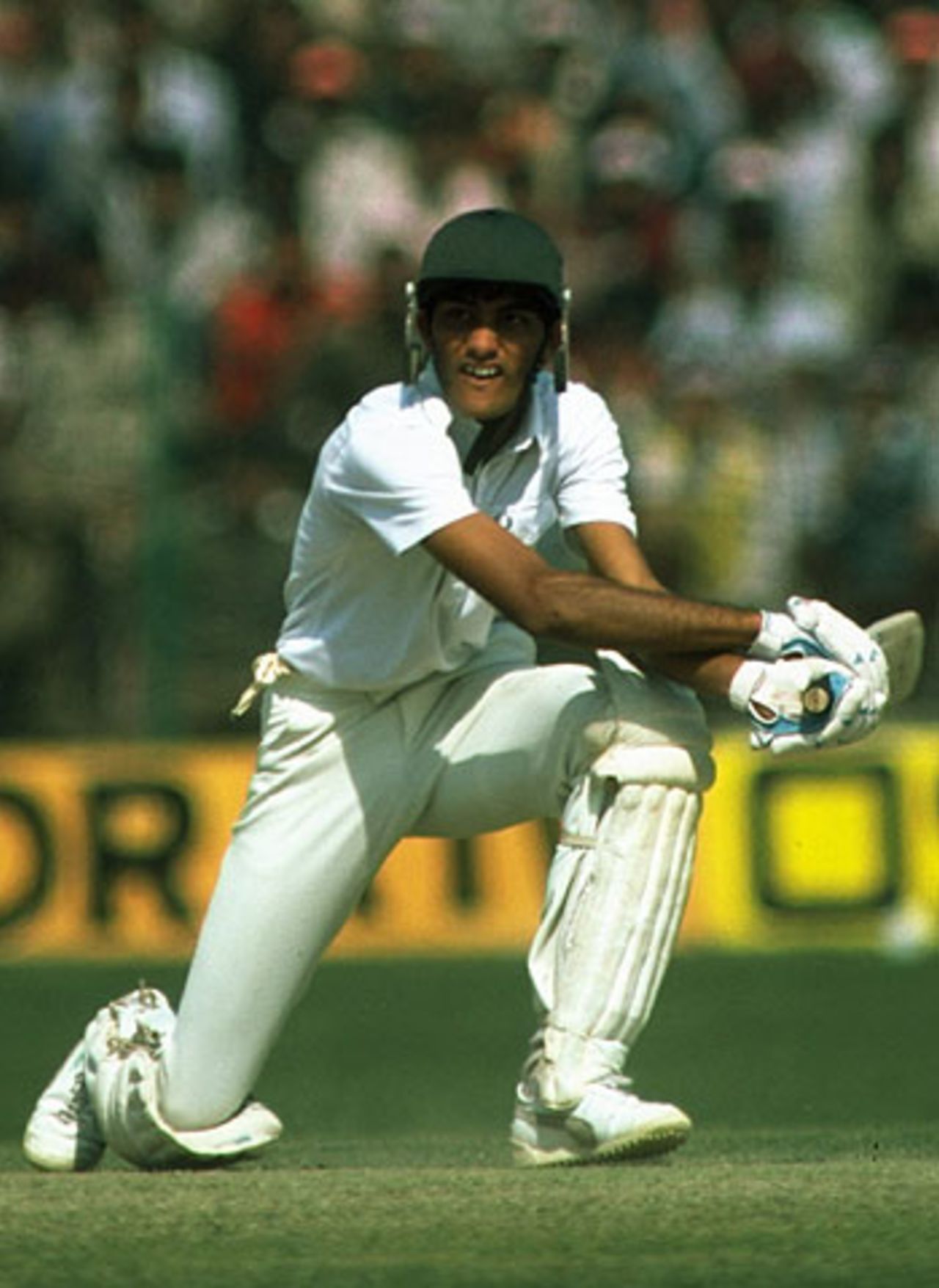 Mohammad Azharuddin takes on England at Kanpur, 5th Test, Jan 31, 1985