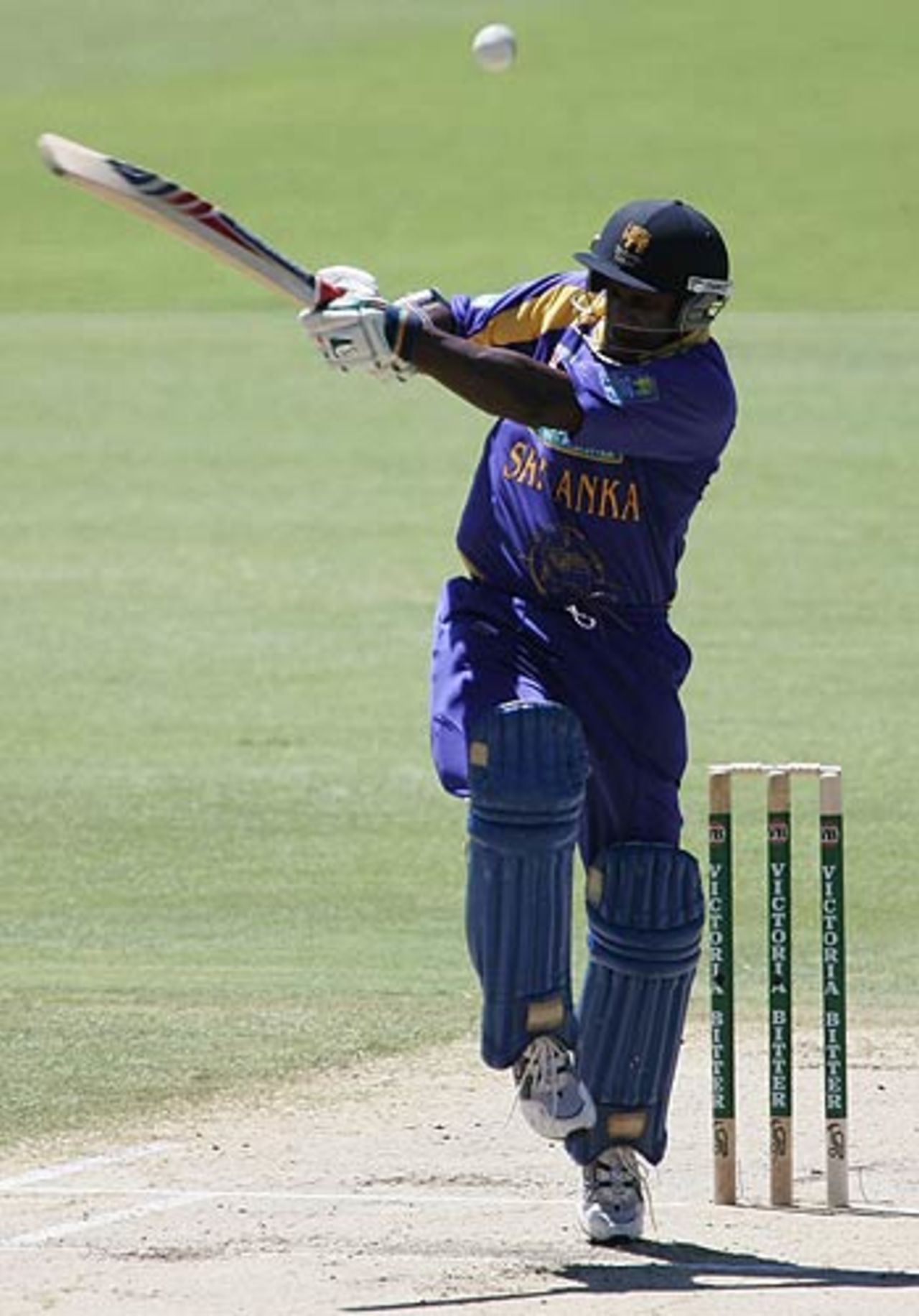 Sanath Jayasuriya thrilled during his 65-ball 86, South Africa v Sri Lanka, 9th match, VB Series, Perth, January 31, 2006
