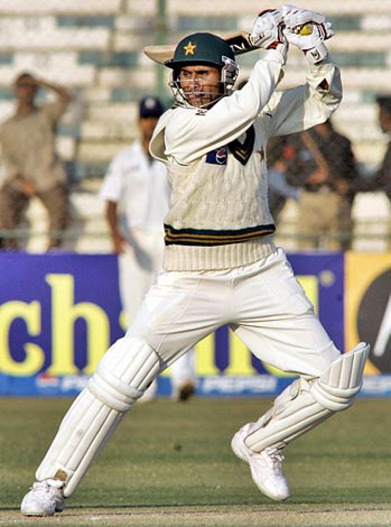Abdul Razzaq plays a square cut during Pakistan's second innings, Pakistan v India, 3rd Test, 3rd day, Karachi, January 31 2006
