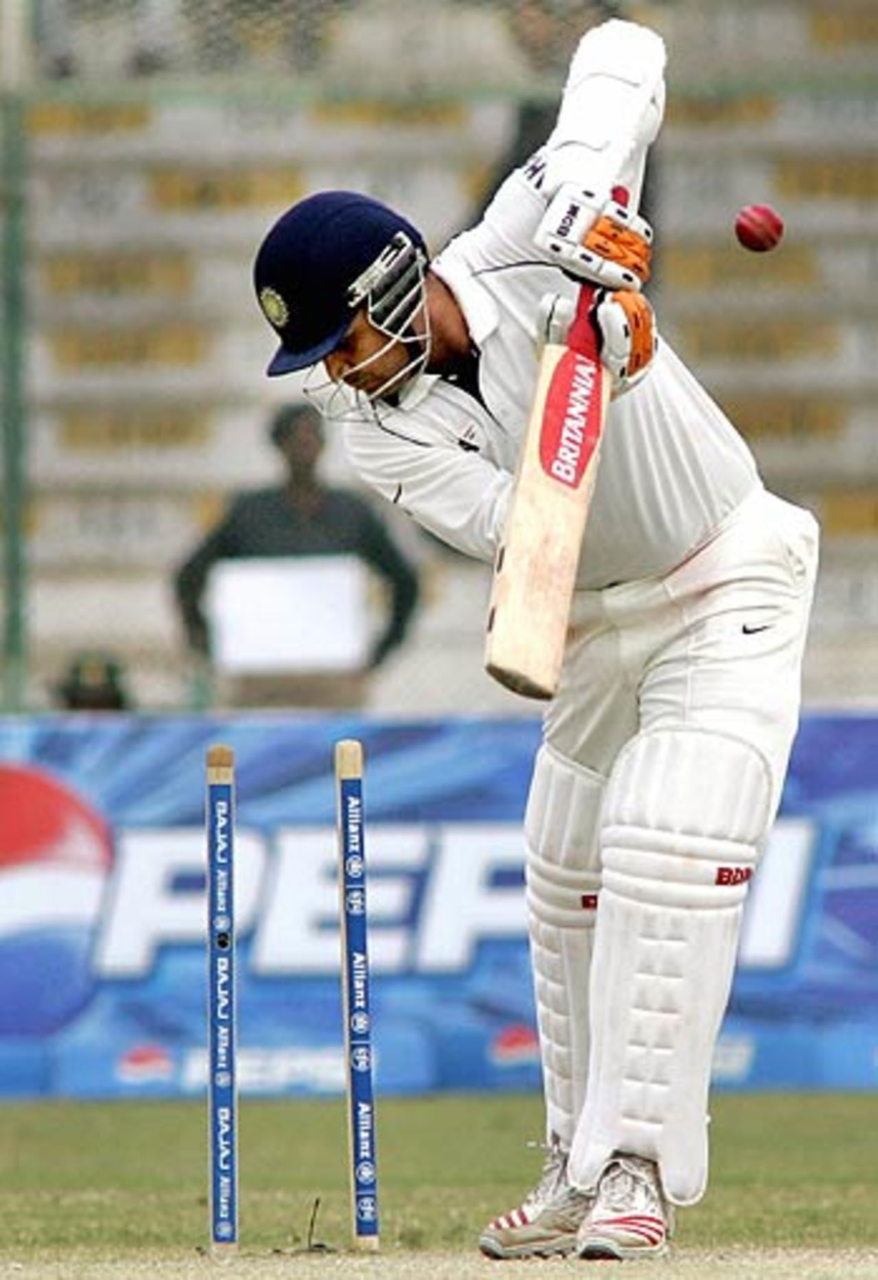 Virender Sehwag loses his middle stump as India began horribly in their chase of 607, Pakistan v India, 3rd Test, 4th day, Karachi, February 1,2006