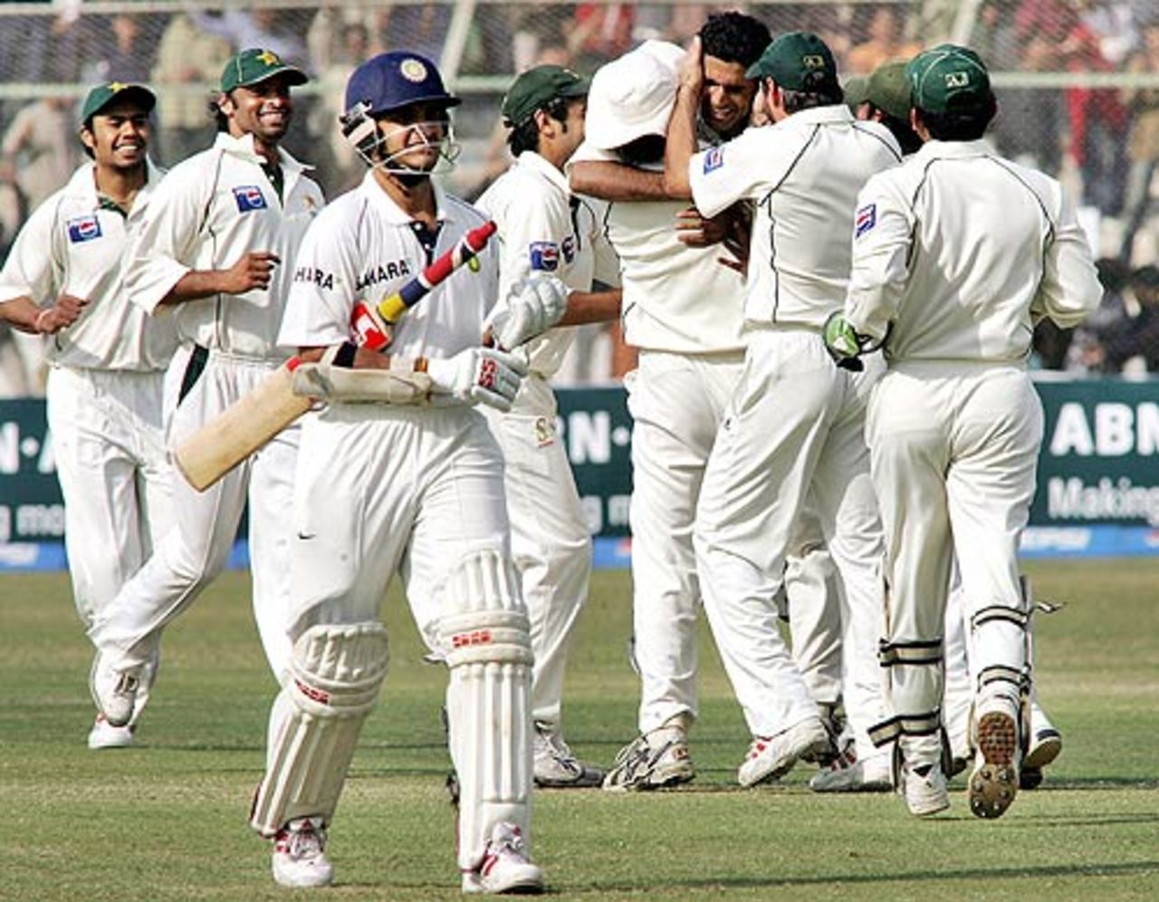 Sourav Ganguly was out first ball after tea as Pakistan snapped a 103-run stand for the fifth wicket, Pakistan v India, 3rd Test, 4th day, Karachi, February 1,2006