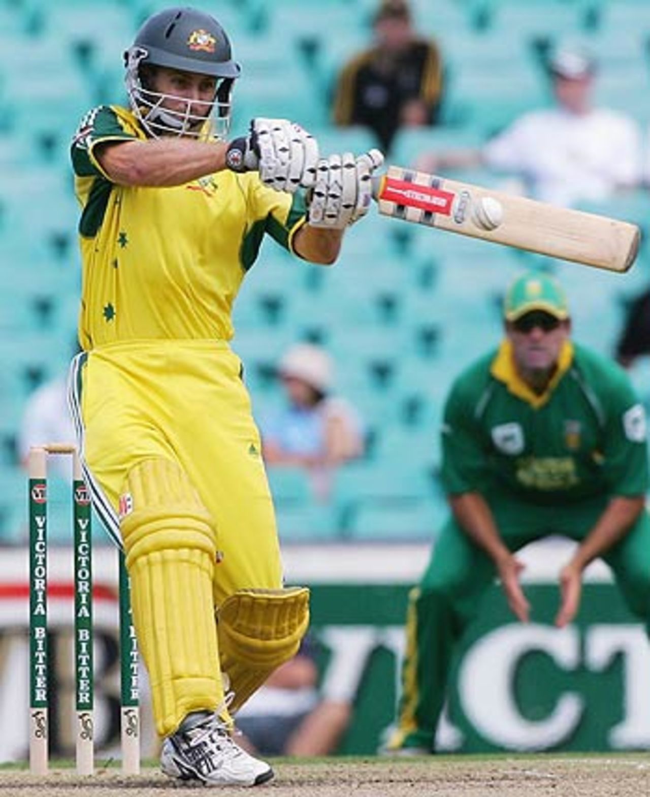 Simon Katich pulls during his innings of 11, Australia v South Africa, VB Series, Sydney, February 5, 2006