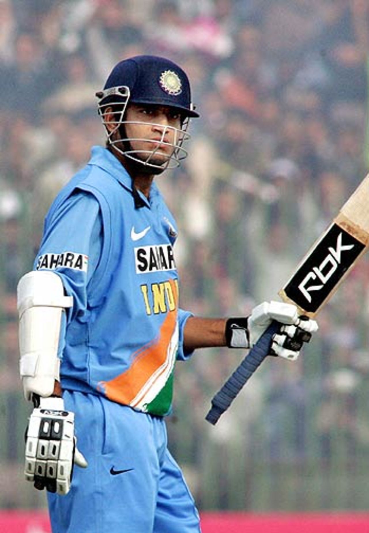 Irfan Pathan celebrates his fifty, Pakistan v India, 1st ODI, Peshawar, February 6, 2006