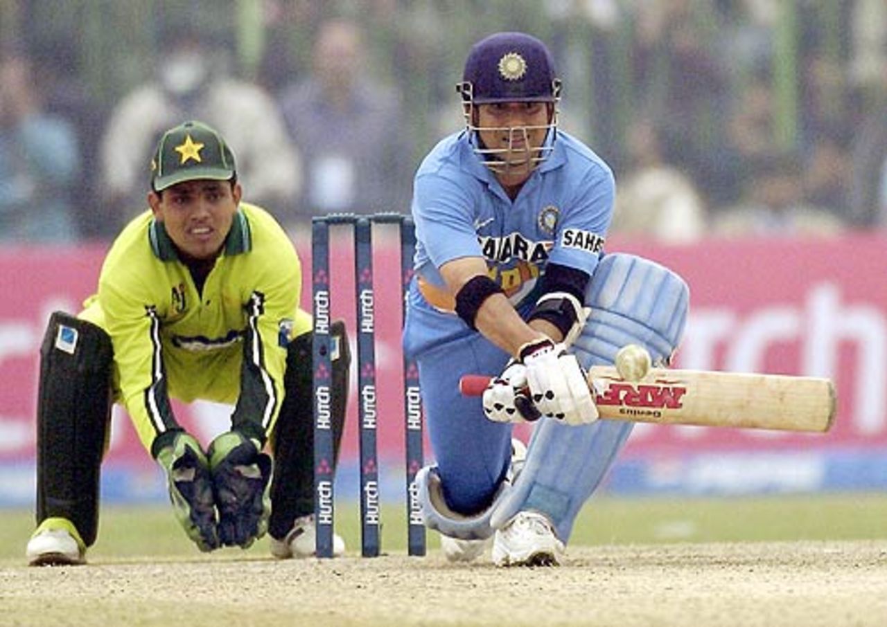 Sachin Tendulkar was lbw trying to reverse sweep, Pakistan v India, 1st ODI, Peshawar, February 6, 2006