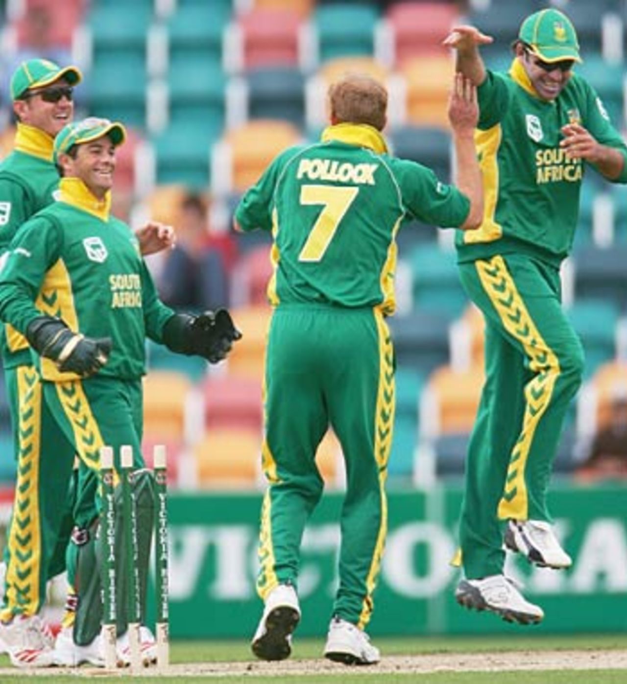 South Africa players celebrate the  fall of a wicket, South Africa v Sri Lanka, VB Series, Hobart, February 7, 2006