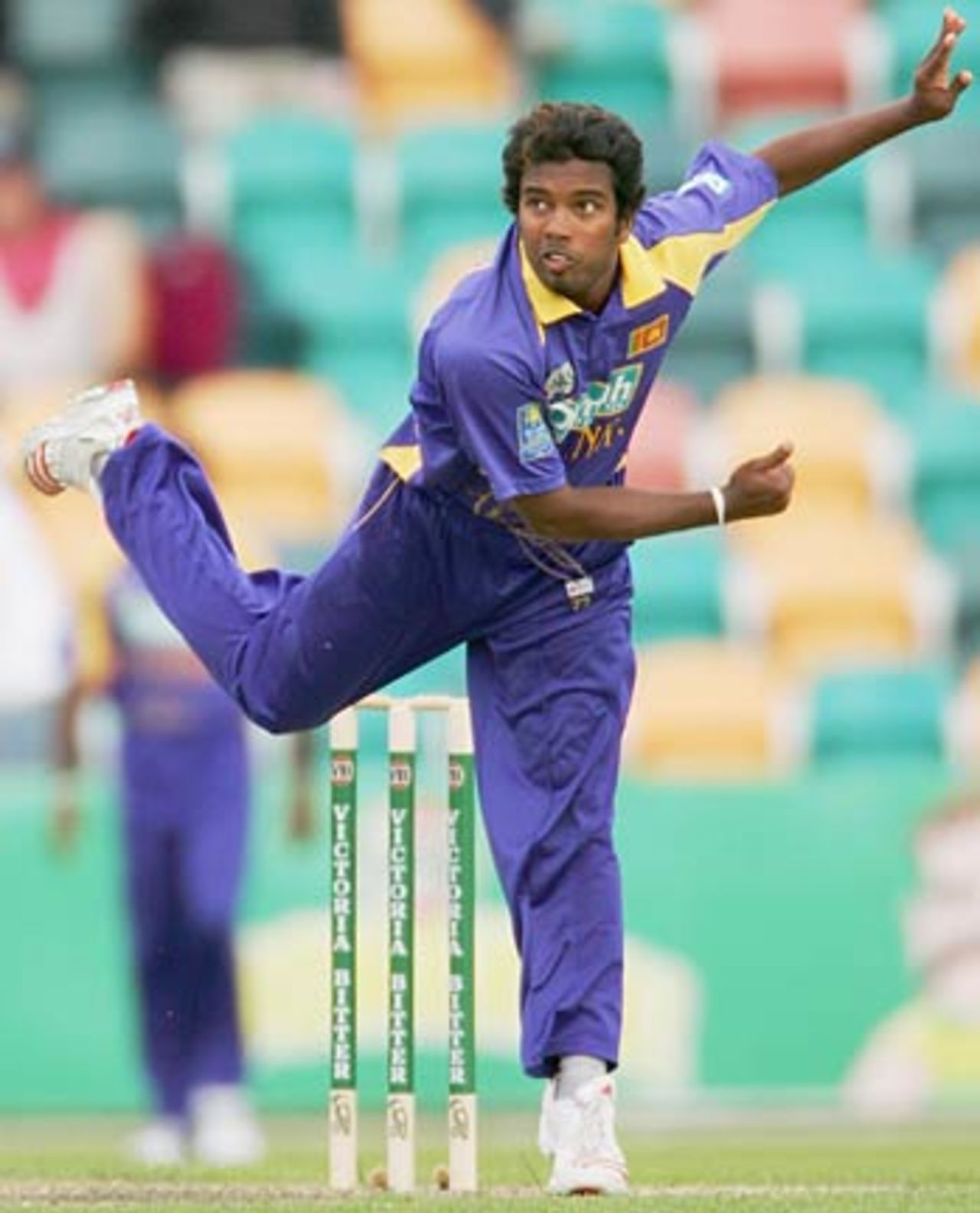 Malinga Bandara grabbed 4 for 31 as Sri Lanka cruised to a 76-run victory, South Africa v Sri Lanka, VB Series, Hobart, February 7, 2006