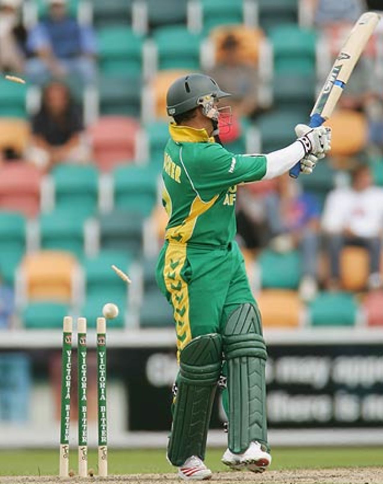 Mark Boucher is bowled by Dilhara Fernando, South Africa v Sri Lanka, VB Series, Hobart, February 7, 2006