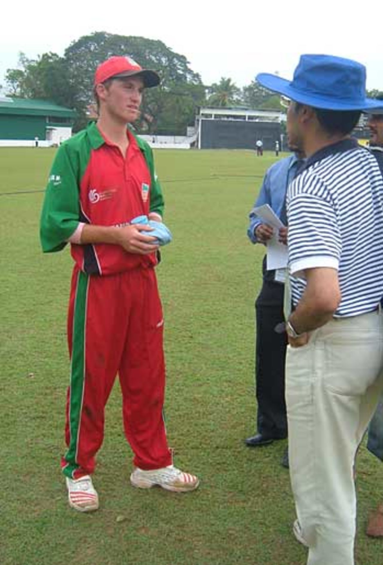 A relieved Sean Williams chats to the media following Zimbabwe's two-run, Zimbabwe v Nepal, Under-19 World Cup, Colombo, February 7, 2006