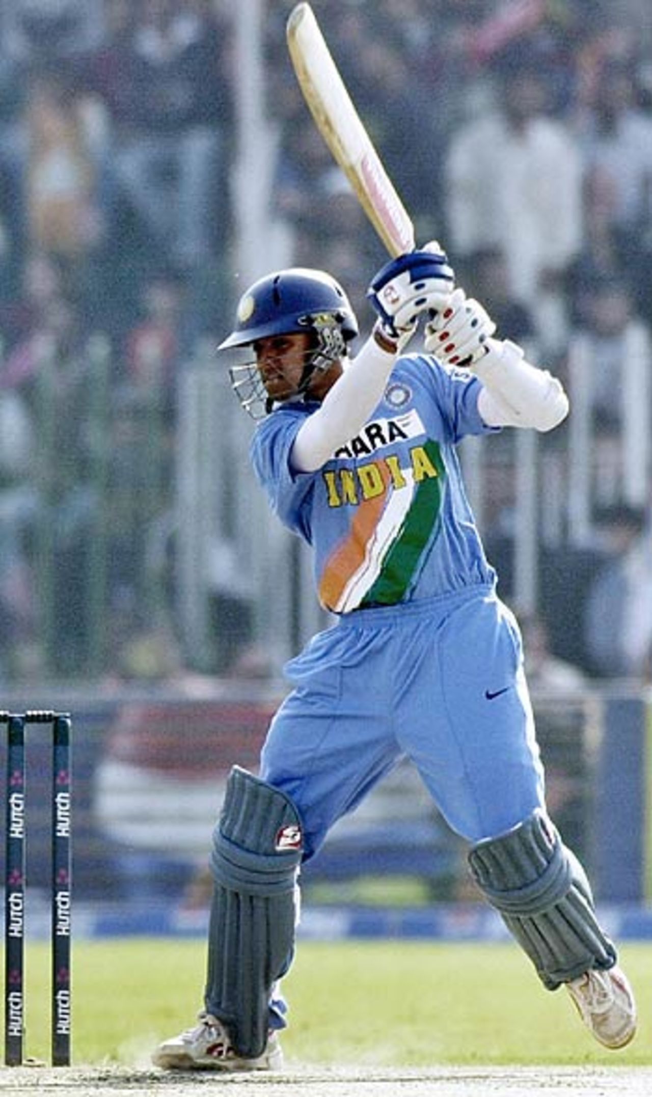 Rahul Dravid cuts the spinners en route to his fifty, Pakistan v India, 2nd ODI, Rawalpindi, February 11 2006