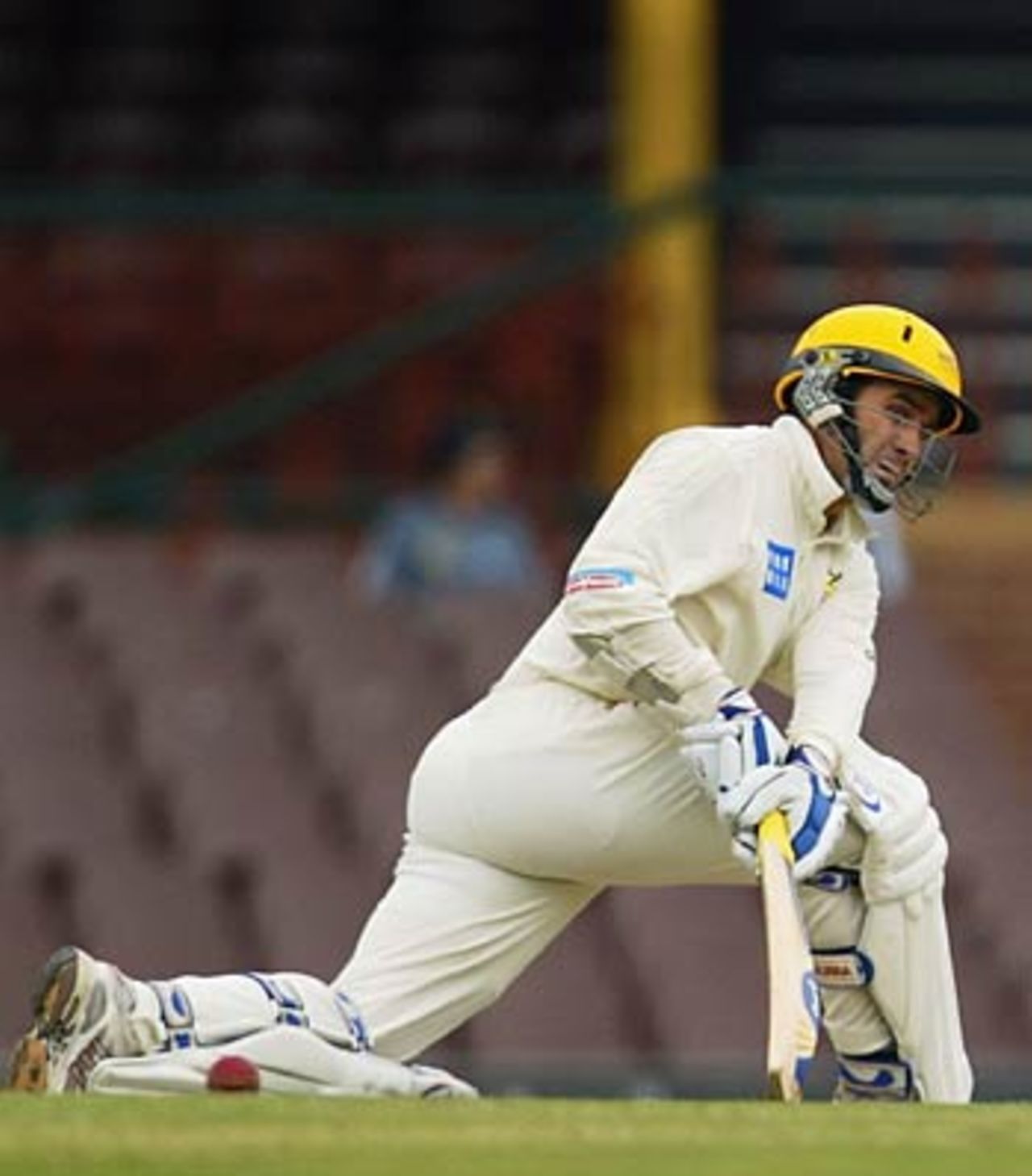 Justin Langer sweeps enroute to 61, New South Wales v Western Australia, Pura Cup, SCG, February 14, 2006