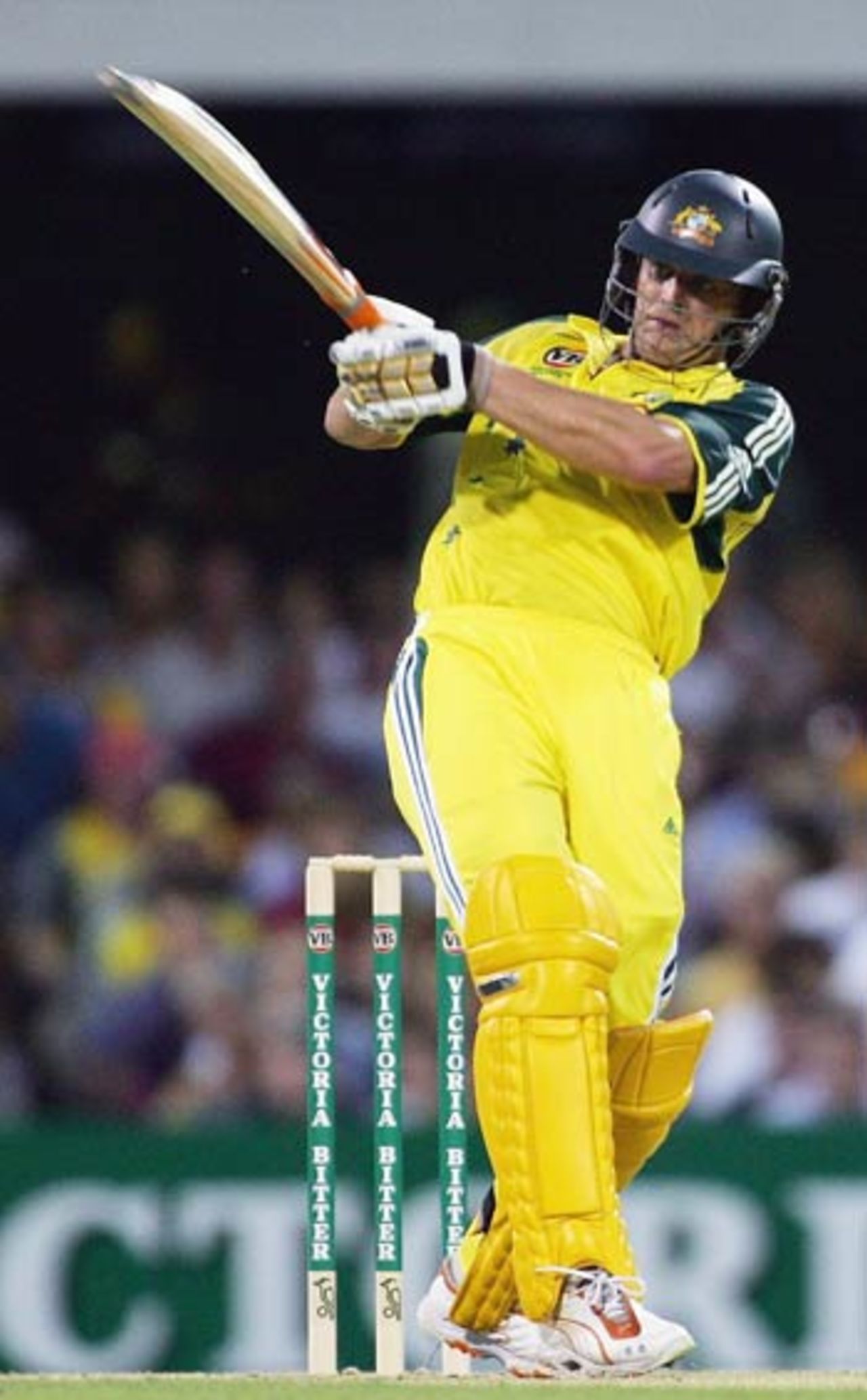 Adam Gilchrist launches into a pull shot, Australia v Sri Lanka, VB Series, 3rd Final, Brisbane, February 14, 2006