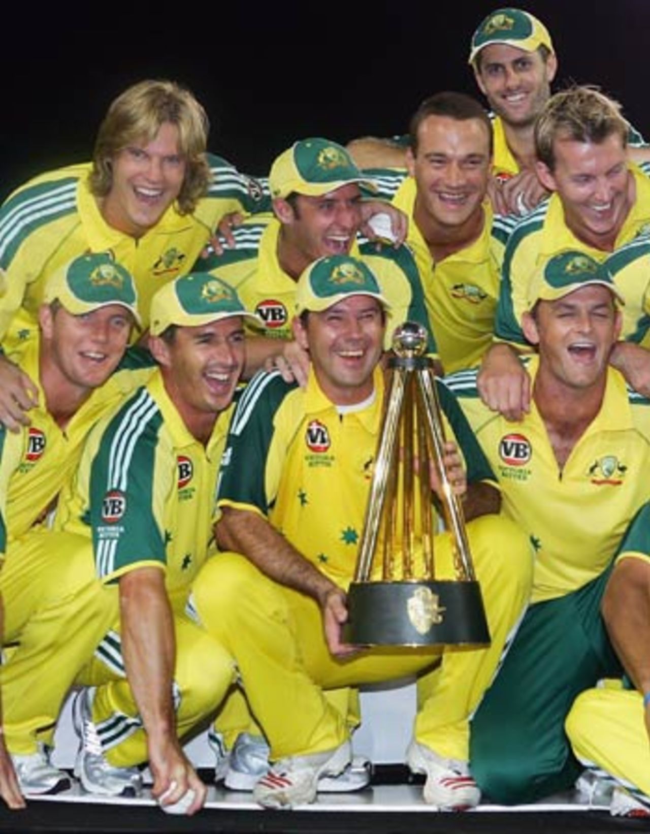 The Australian team celebrate their series win after beating Sri Lanka by nine wickets at the Gabba, 3rd Final, Brisbane, February 14, 2006