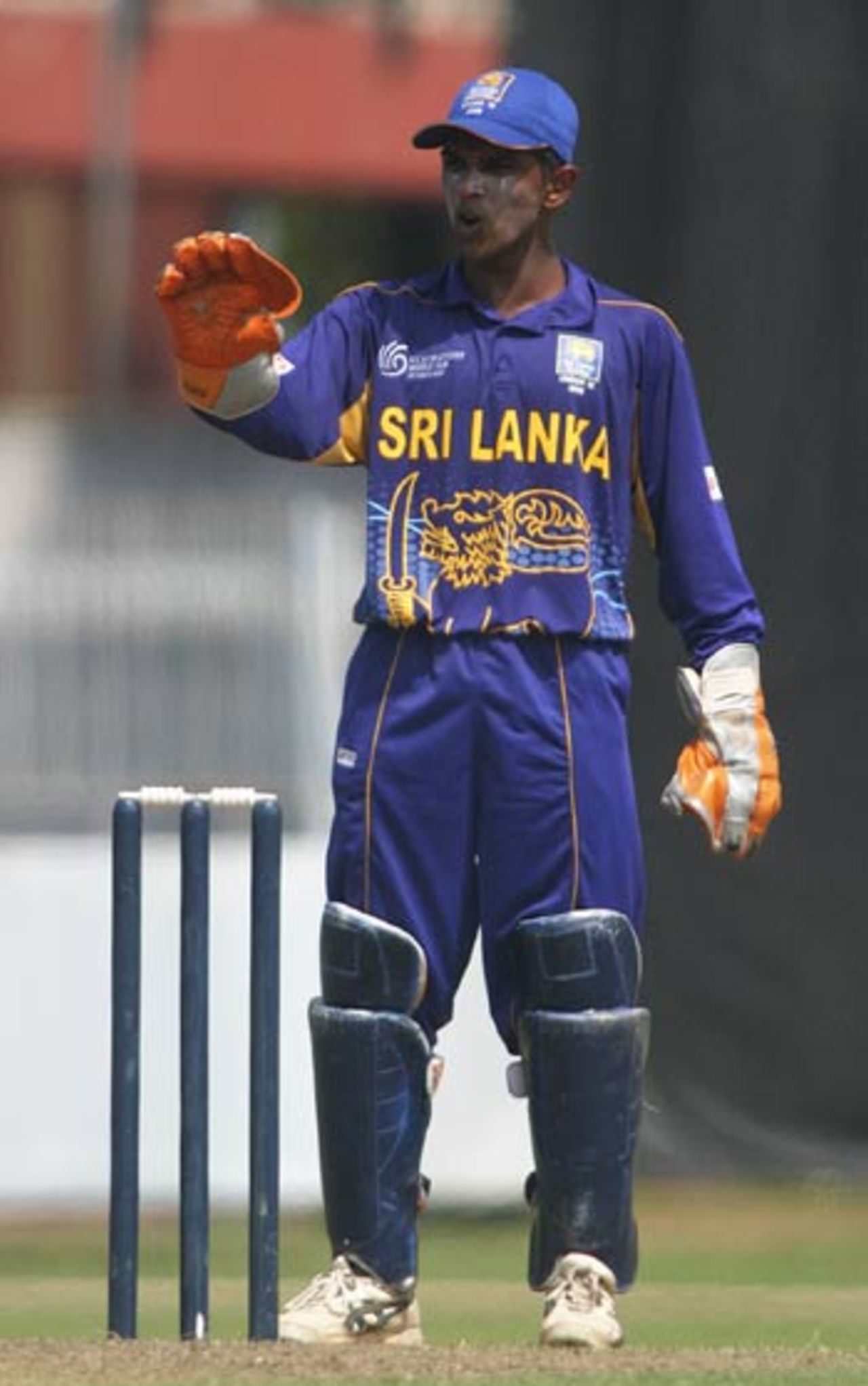 Sameera de Zoysa marshals his troops, Sri Lanka v Zimbabwe, Under-19 World Cup, Colombo, February 16, 2006