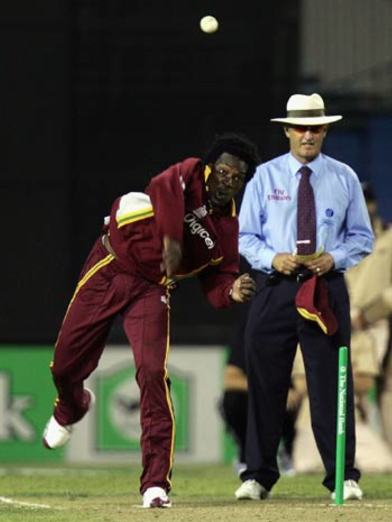 Chris Gayle bowls during the bowl-out, New Zealand v West Indies, Twenty20, Auckland, February 16, 2006