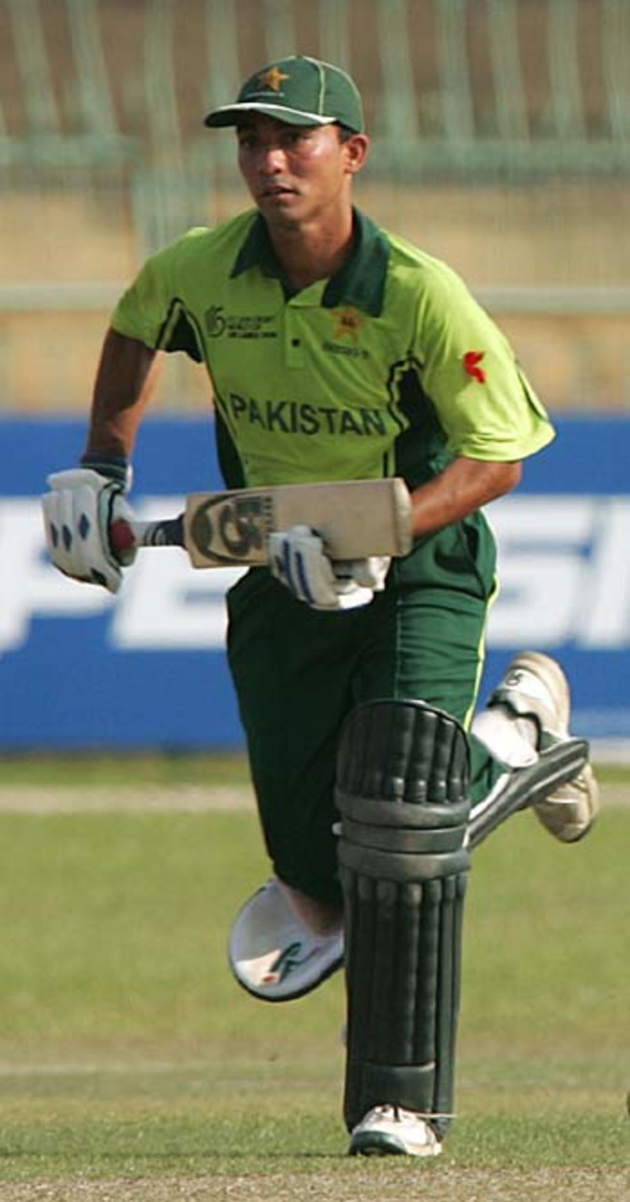 Ali Asad scampers a single during his 69, Australia v Pakistan, Under-19 World Cup semi-final., Colombo, February 17, 2006
