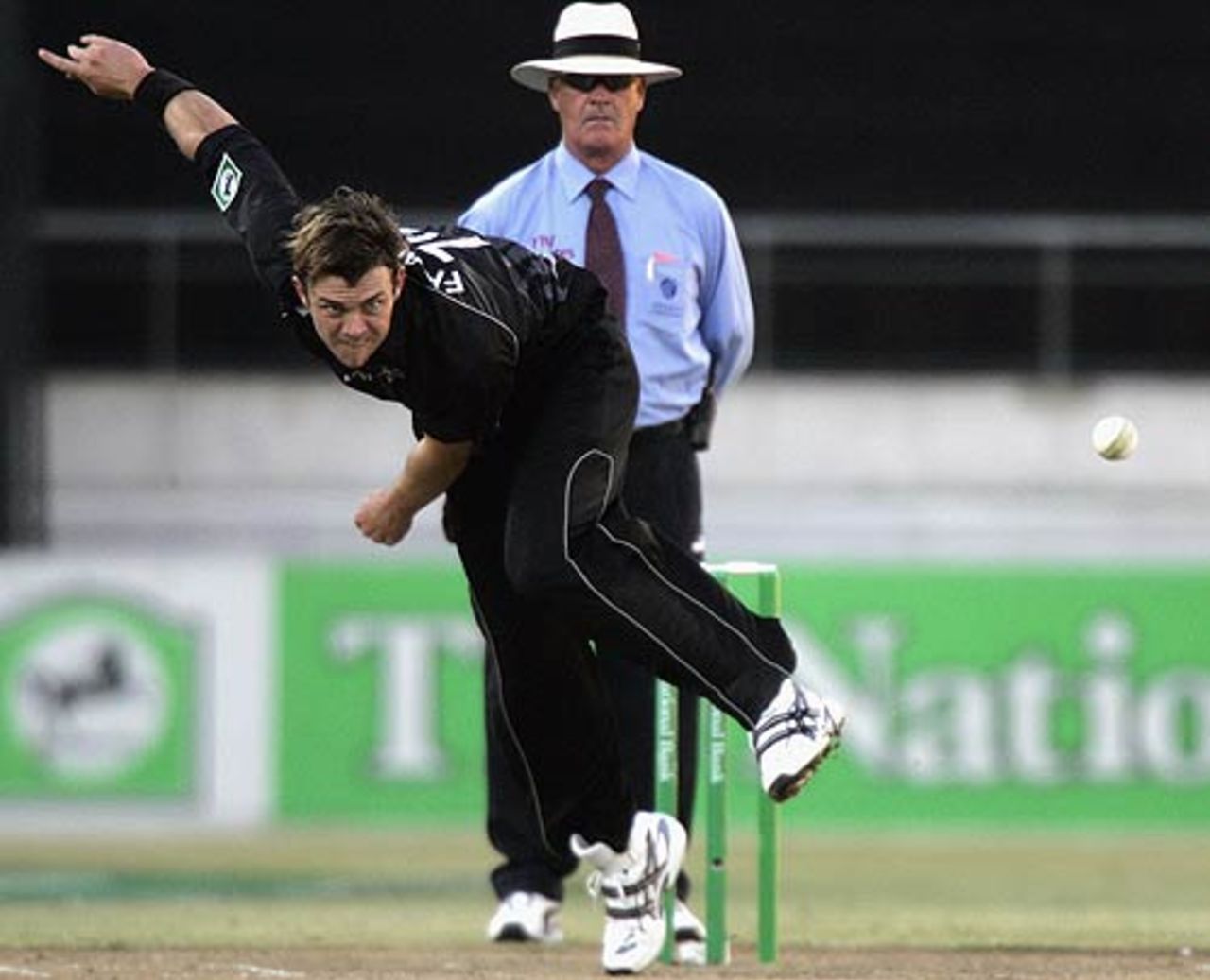 James Franklin at his delivery stride, New Zealand v West Indies, 1st ODI, Wellington, February 18 2006