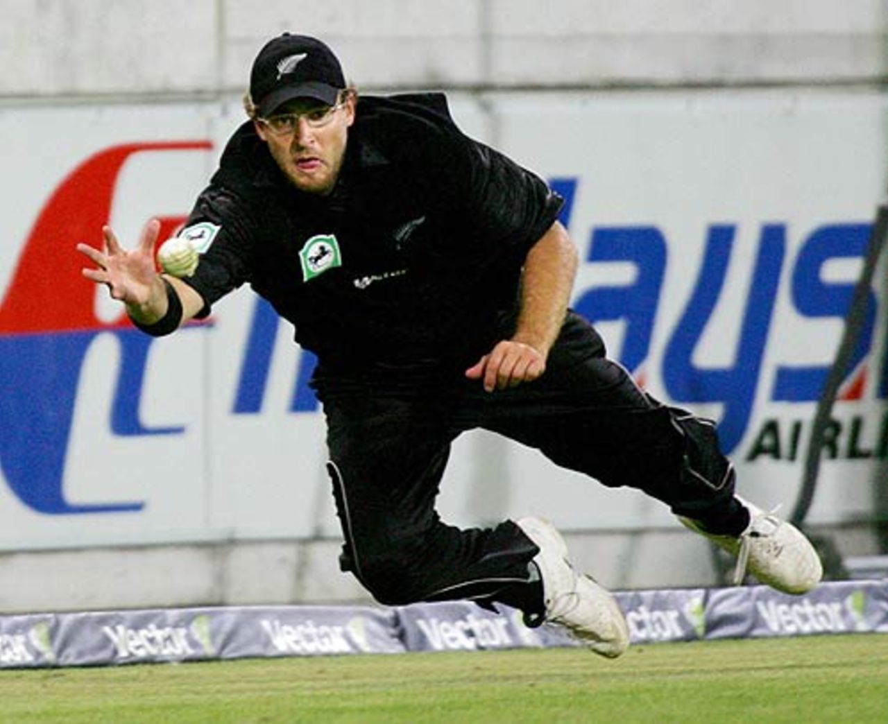 Daniel Vettori saves a certain boundary, New Zealand v West Indies, 1st ODI, Wellington, February 18 2006