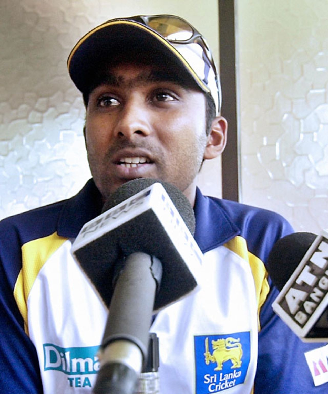 Mahela Jayawardene talks to the press, Bogra, February 19, 2006