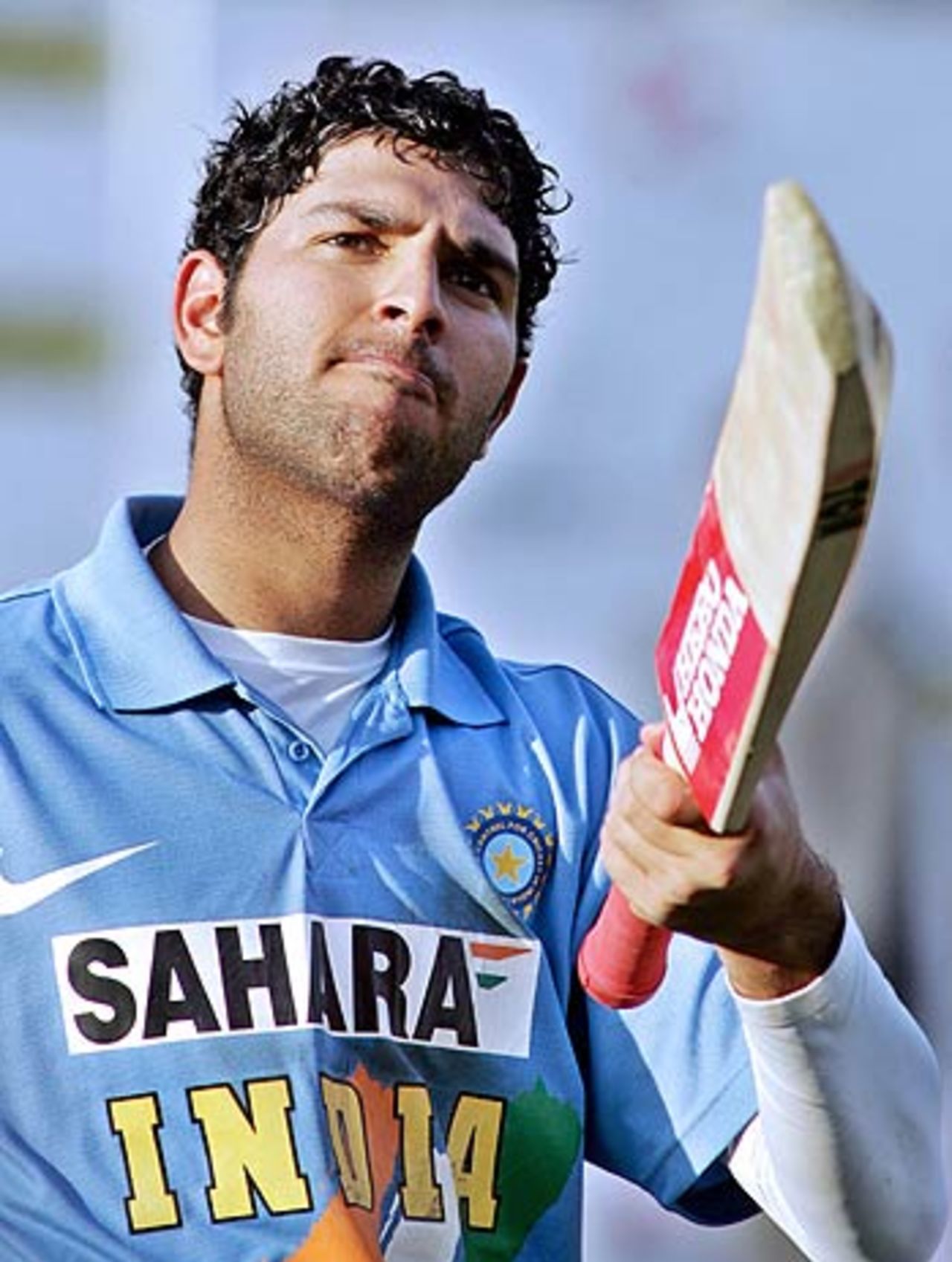 A hundred for Yuvraj Singh, Pakistan v India, 5th ODI, Karachi, February 19 2006