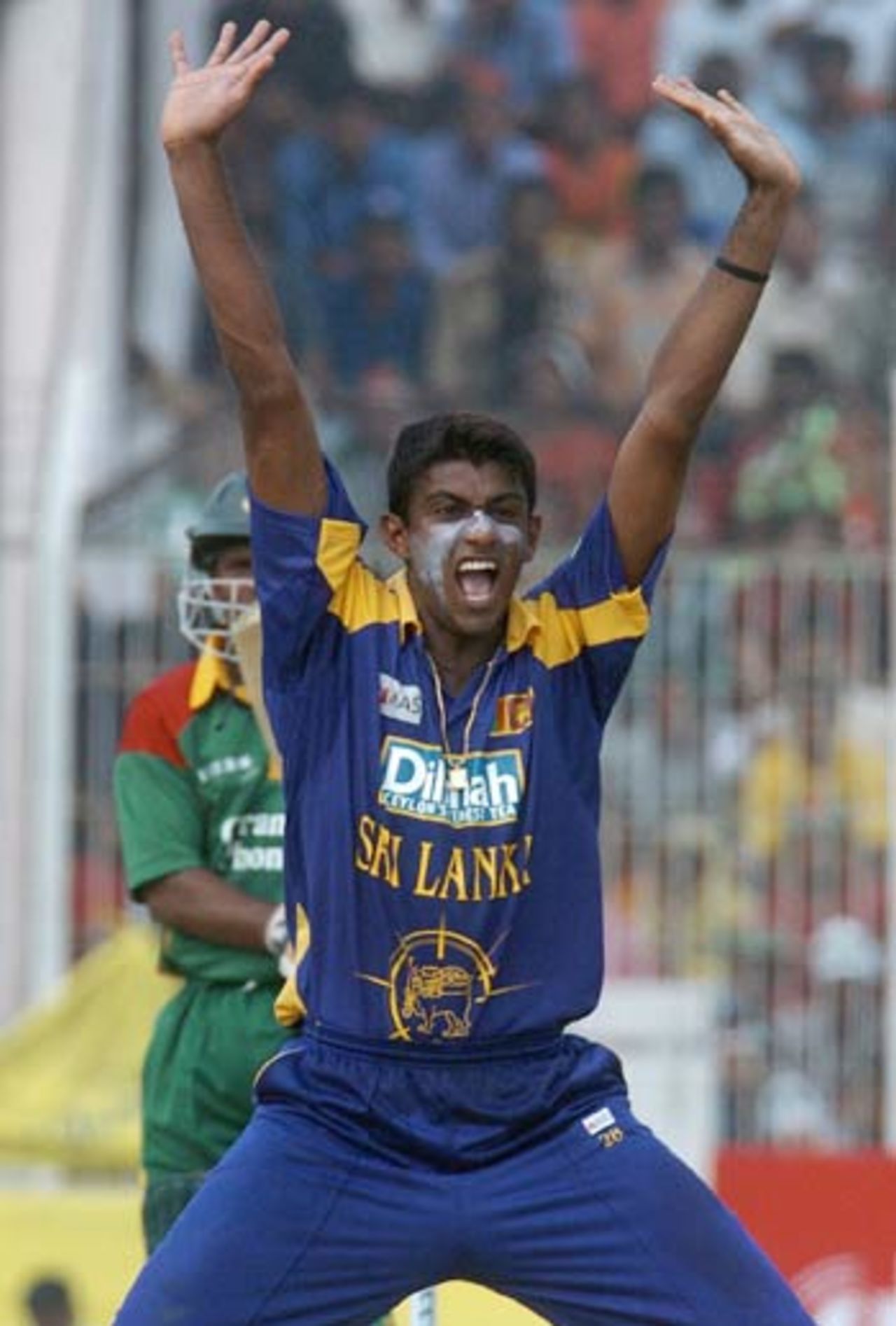 Farveez Maharoof successfully appeals for the dismissal of Rajin Saleh, Bangladesh v Sri Lanka, 1st ODI, Bogra, February 20, 2006 