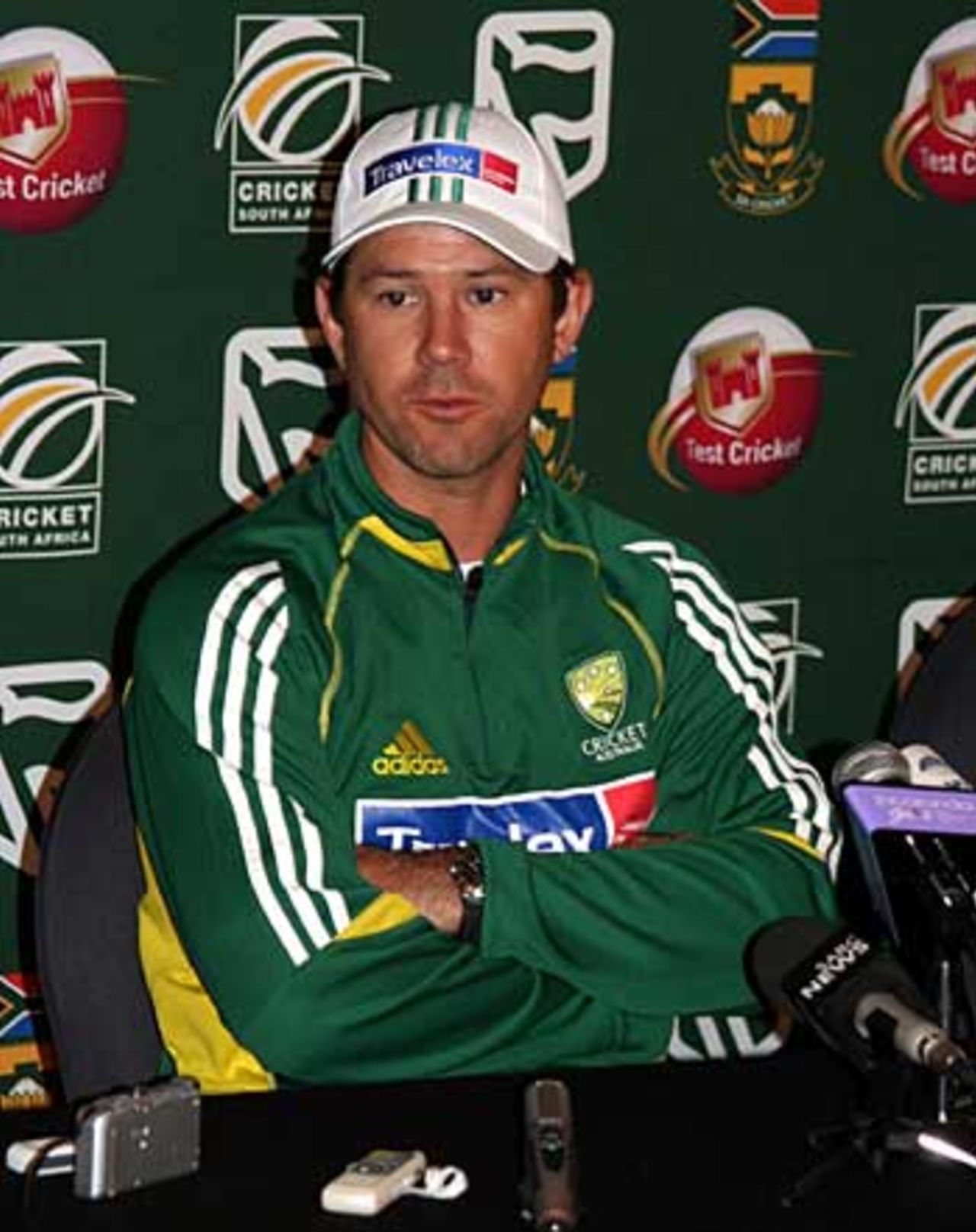 Ricky Ponting faces the media on arriving in South Africa, Australia in South Africa, Johannesburg, February 21, 2006