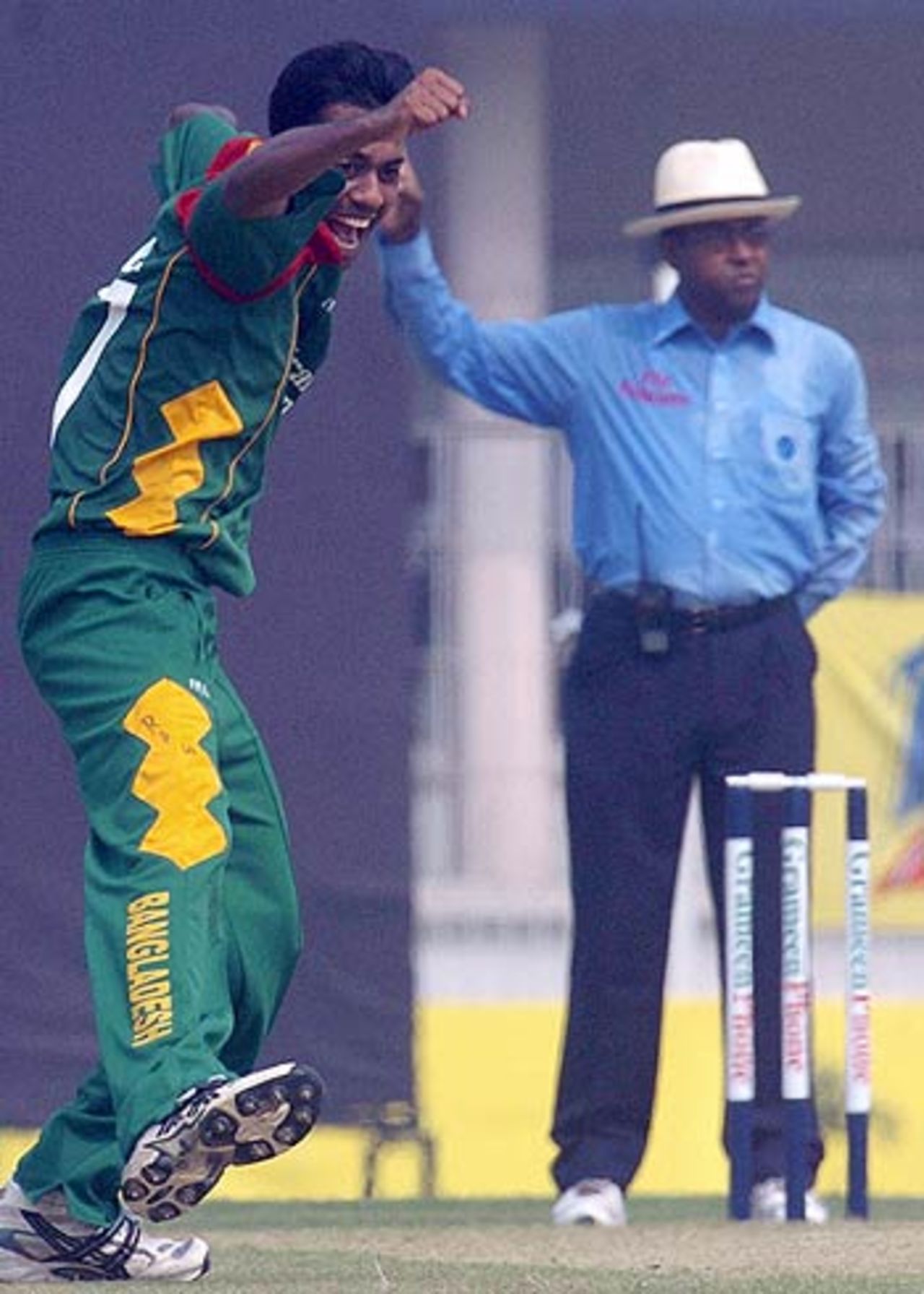 Syed Rasel exploited the conditions scalping two wickets,
Bangladesh v Sri Lanka, 2nd ODI, Bogra, February 22 2006