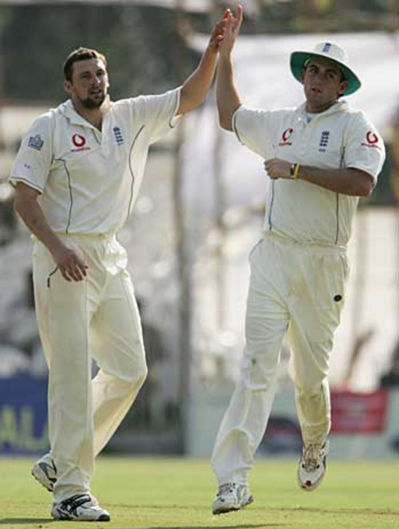 Steve Harmison and Liam Plunkett celebrate a wicket, Indian Board President's XI v England XI, Tour game, Vadodara, 2nd day, February 24, 2006