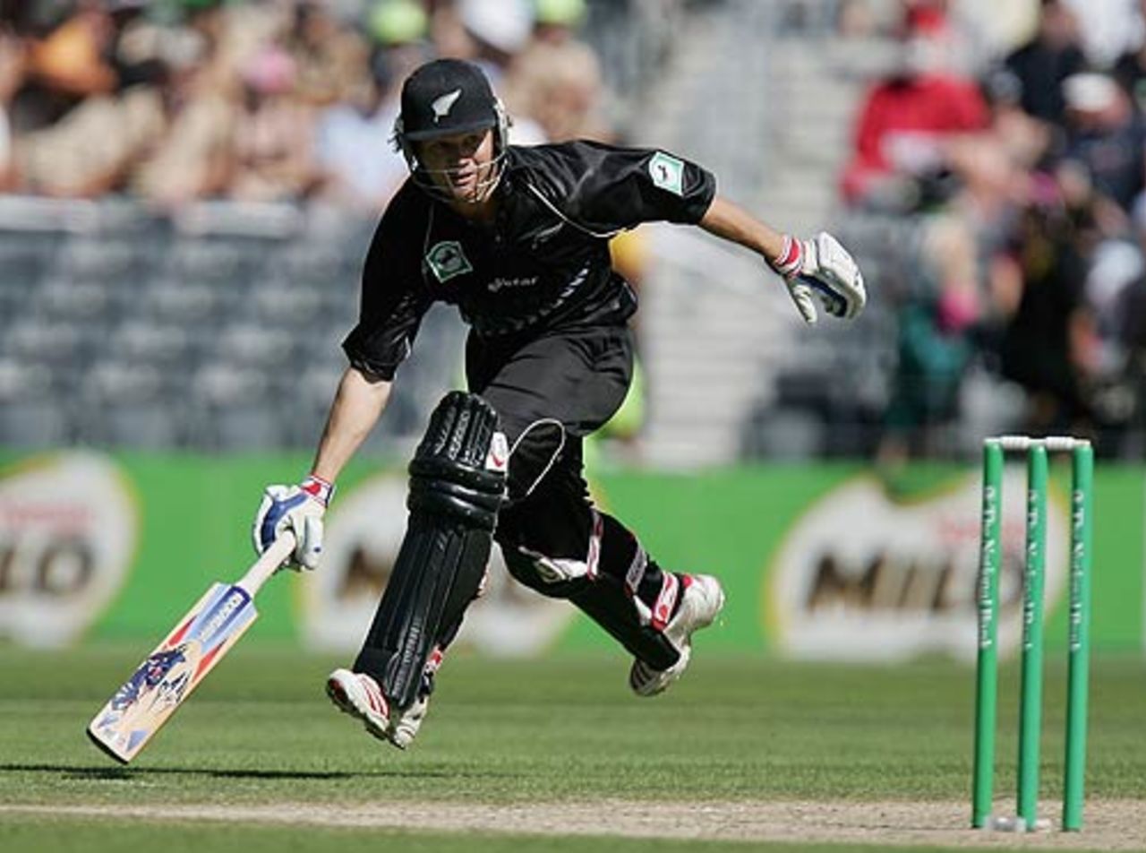 Hamish Marshall makes it on time, 
New Zealand v West Indies, 3rd ODI, Christchurch, February 25 2006