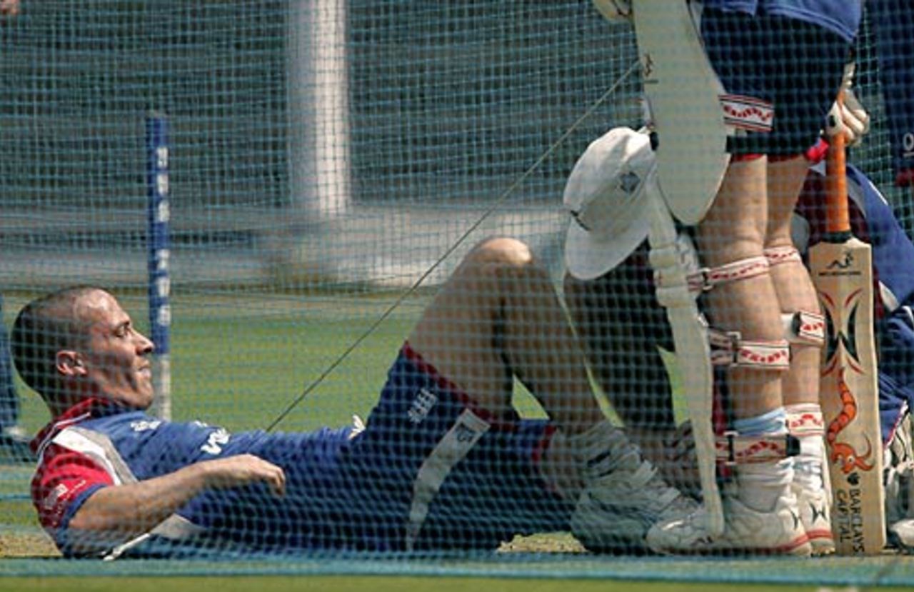 Simon Jones has his knee examined, Nagpur, February 27, 2006