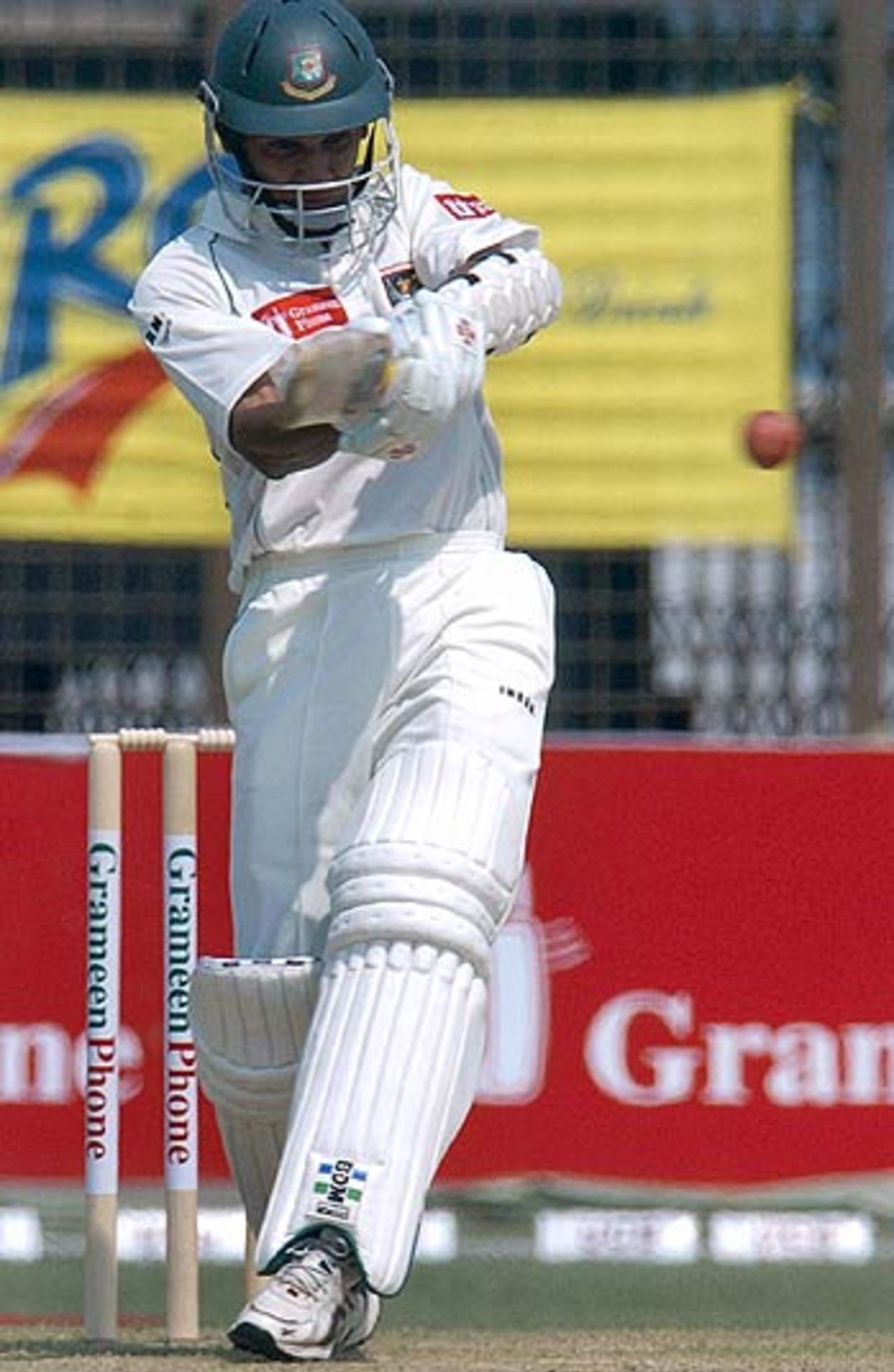 Habibul Bashar pulls during his innings of 29, Bangladesh v Sri Lanka, 1st Test, Chittagong, February 28, 2006