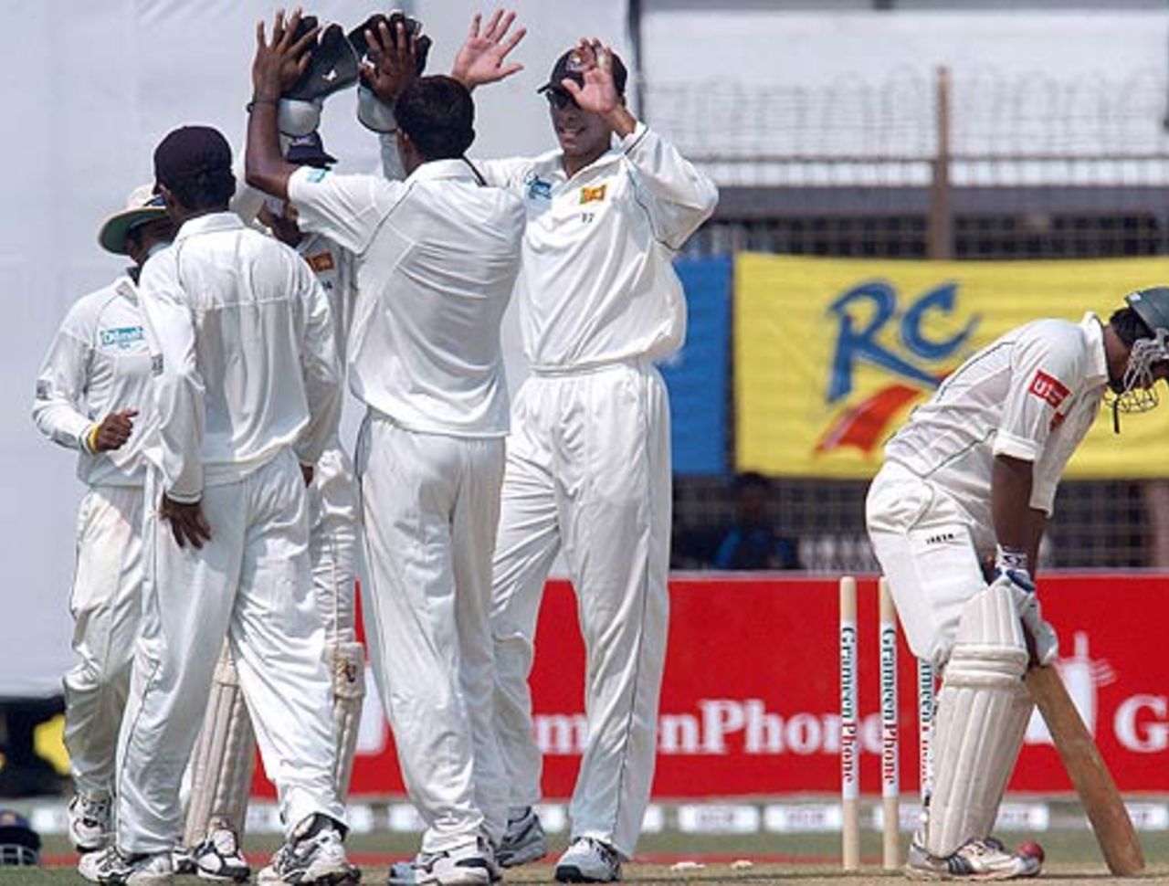 Sri Lankan cricketers celebrate the wicket of Shahriar Nafees, Bangladesh v Sri Lanka, 1st Test, Chittagong, February 28, 2006