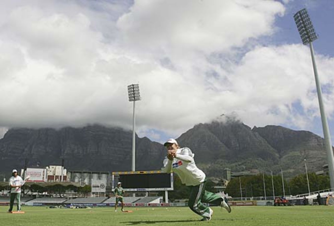 Shane Watson leaps to take a catch as Australia prepare for the second ODI at Newlands, February 28, 2006