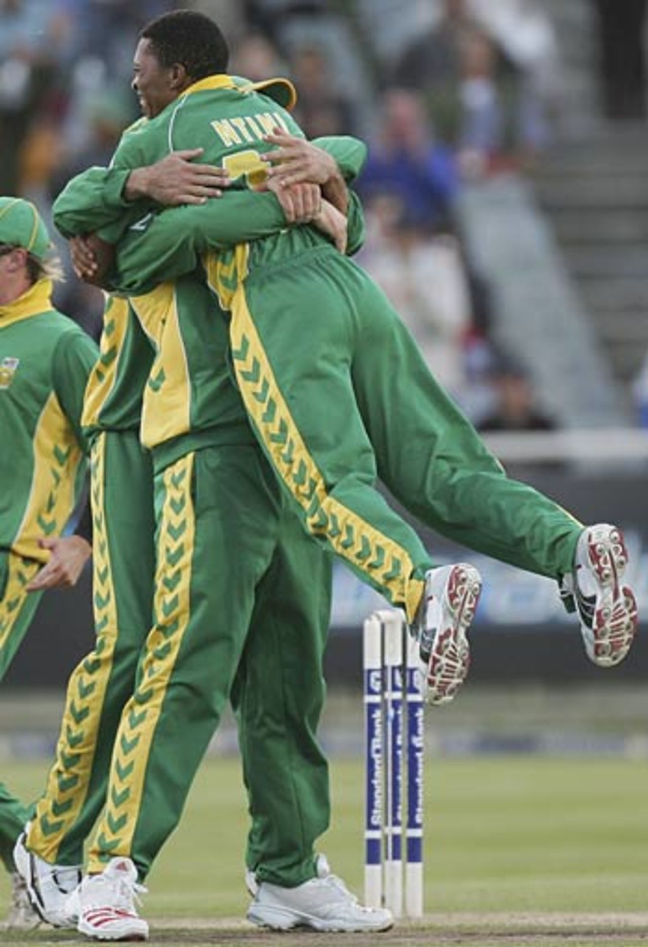 Makhaya Ntini is congratulated during his brilliant burst, which reduced Australia to 7 for 4, South Africa v Australia, 2nd ODI, Cape Town, March 3, 2006