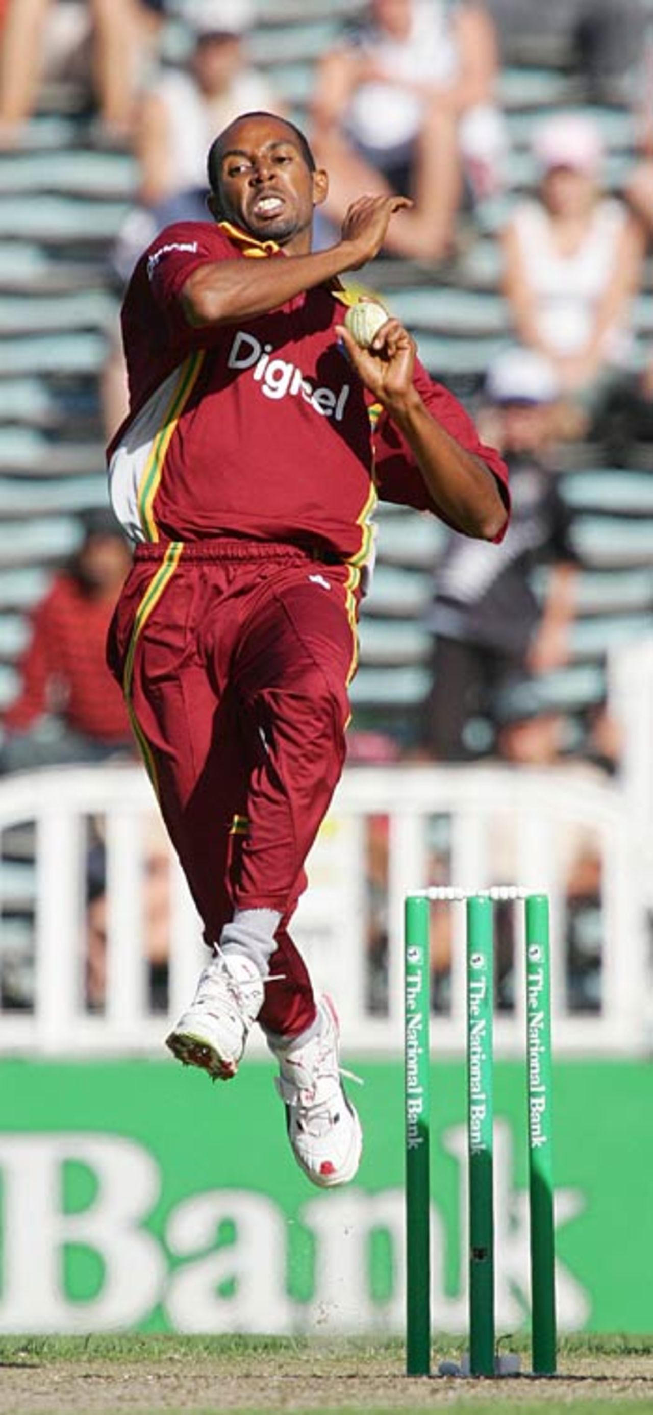 Ian Bradshaw is about to let one go, New Zealand v West Indies, 5th ODI, Auckland, March 4, 2006
