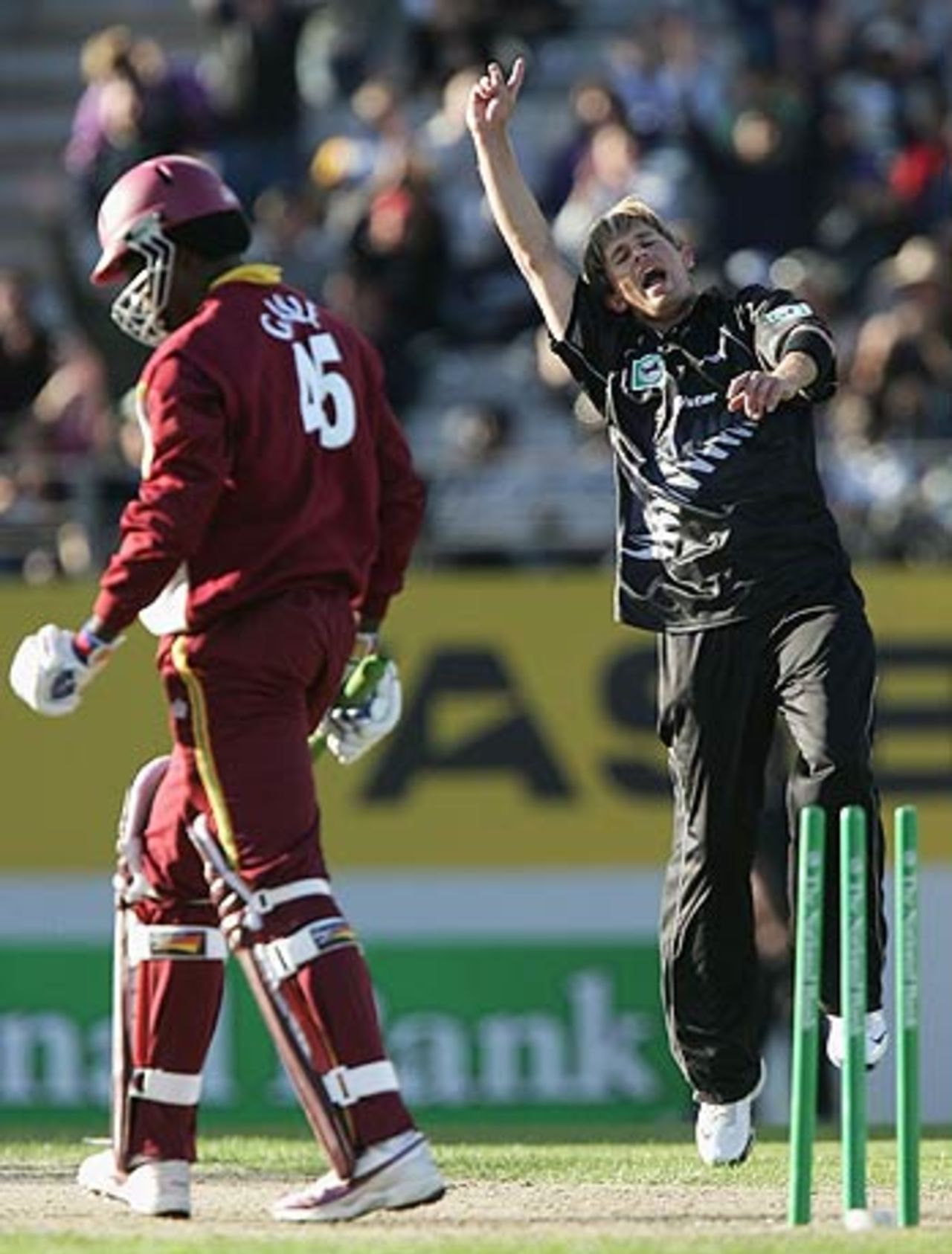 Chris Gayle loses his wicket to Shane Bond for the third time in the series, New Zealand v West Indies, 5th ODI, Auckland, March 4 2006