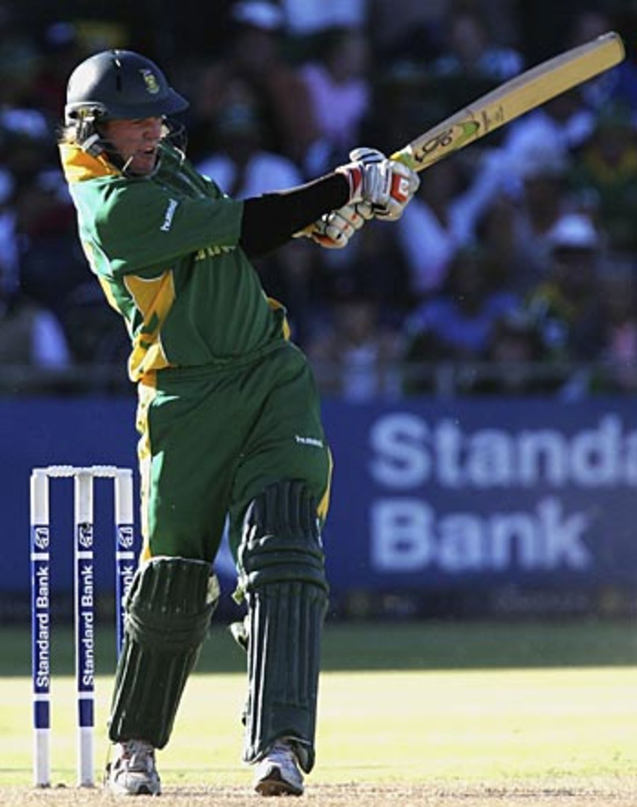 AB de Villiers on his way to 68, South Africa v Australia, 3rd ODI, Port Elizabeth, March 5, 2006