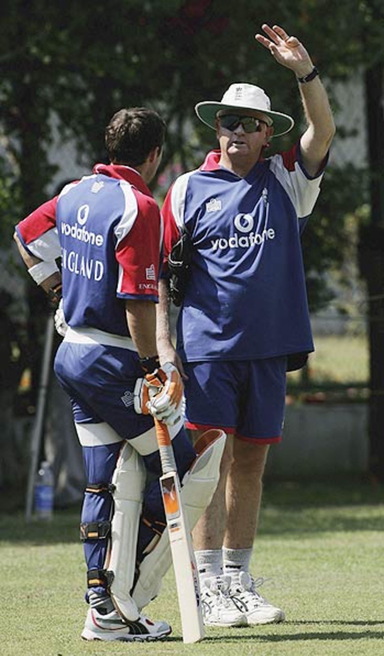 'Make that three teas!' Duncan Fletcher and Geraint Jones take a breather during the nets, PCB Stadium, Mohali, March 8, 2006
