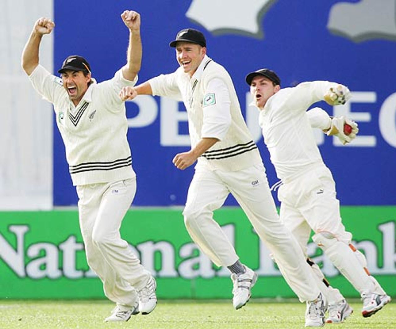New Zealand celebrate the fall of Chris Gayle, New Zealand v West Indies, 1st Test, Auckland, 1st day, March 9 2006
