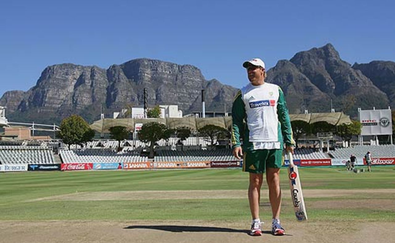 Shane Warne at a training session with the Table Mountain at the background, Newlands, Cape Town, March 14 2006