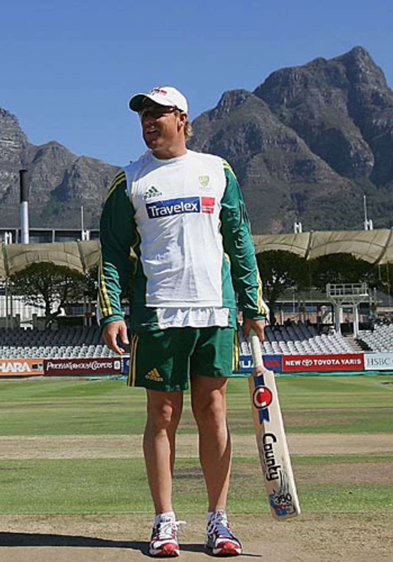 Shane Warne prepares for the first Test at Cape Town as Australia try to recover from their defeat in the incredible final ODI, Cape Town, March 14, 2006