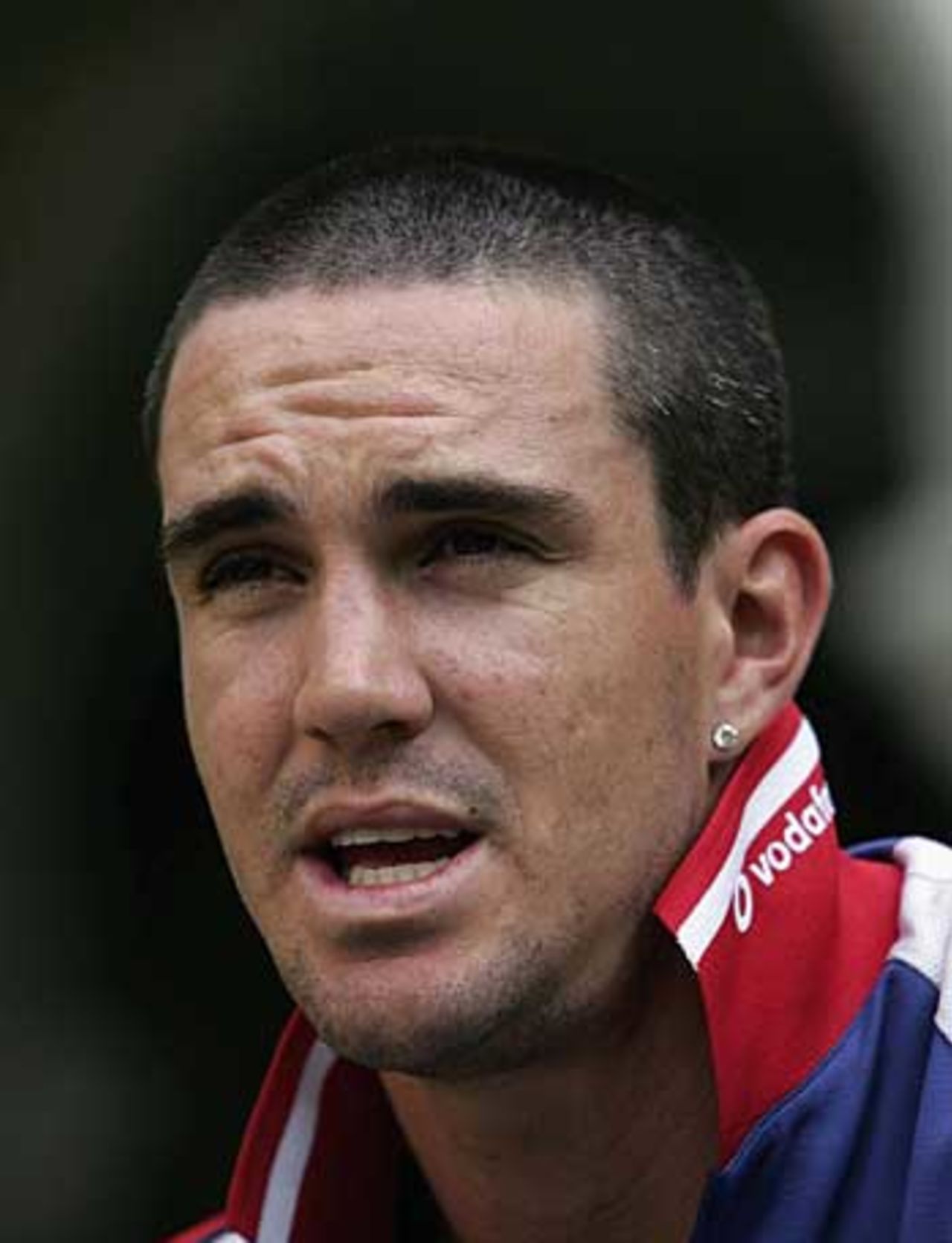 Kevin Pietersen speaks to the press at the Taj Mahal Hotel ahead of England's third Test against India, Mumbai, March 15, 2006