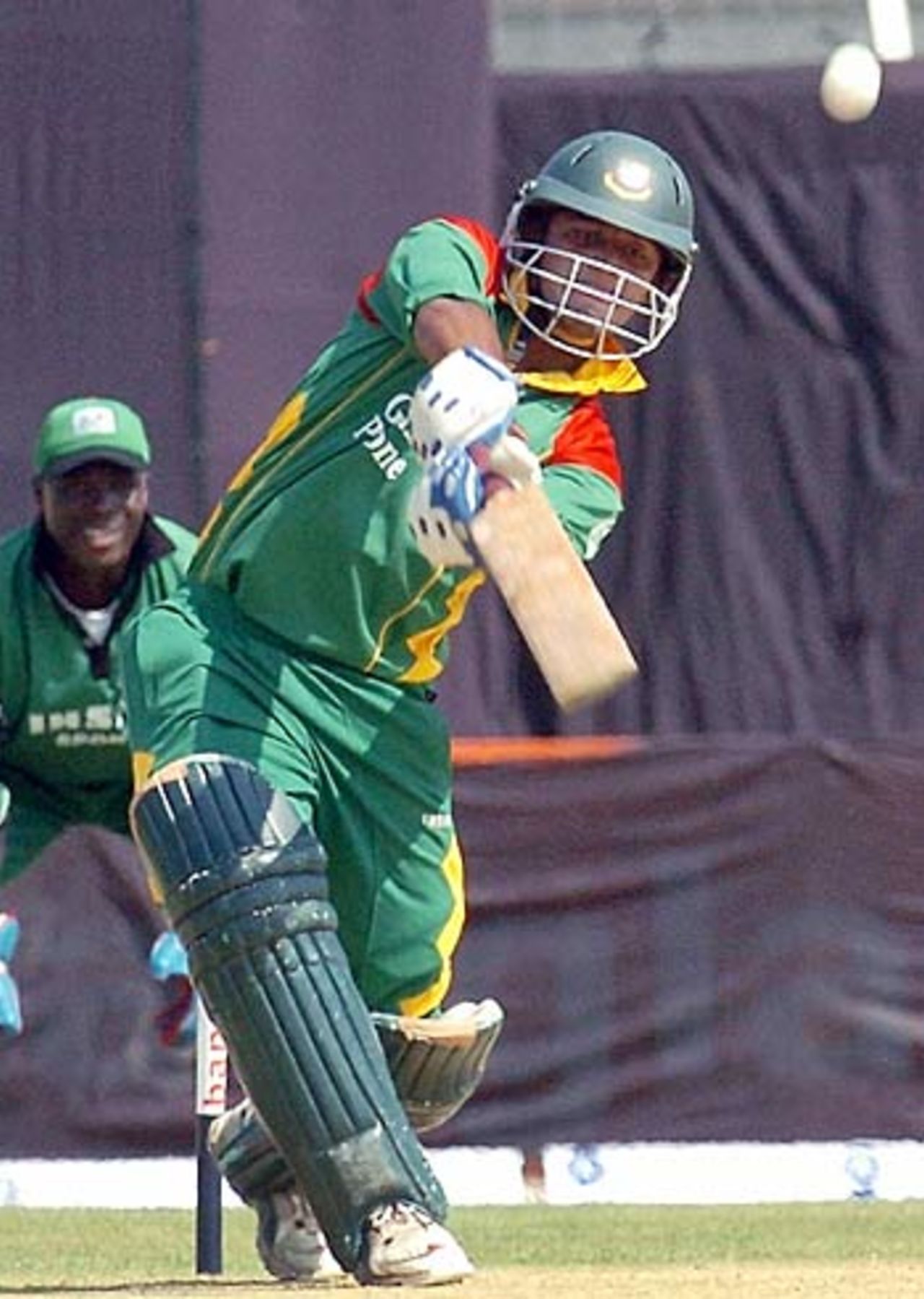 Shahriar Nafees on the attack on his way to 91, Bangladesh v Kenya, 1st ODI, Bogra, March 17, 2006